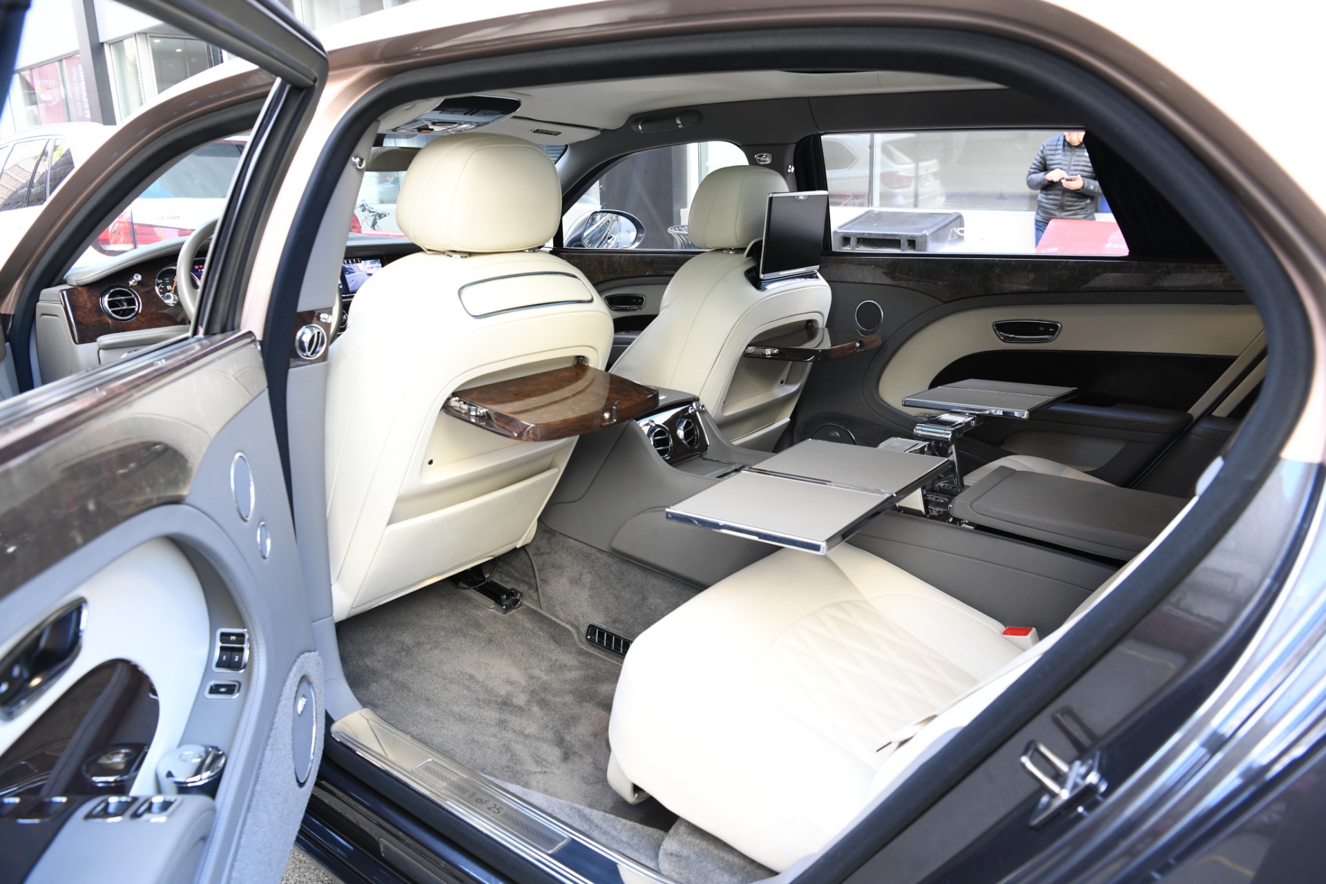 Used 2017 Bentley Mulsanne Extended Wheelbase | Chicago, IL