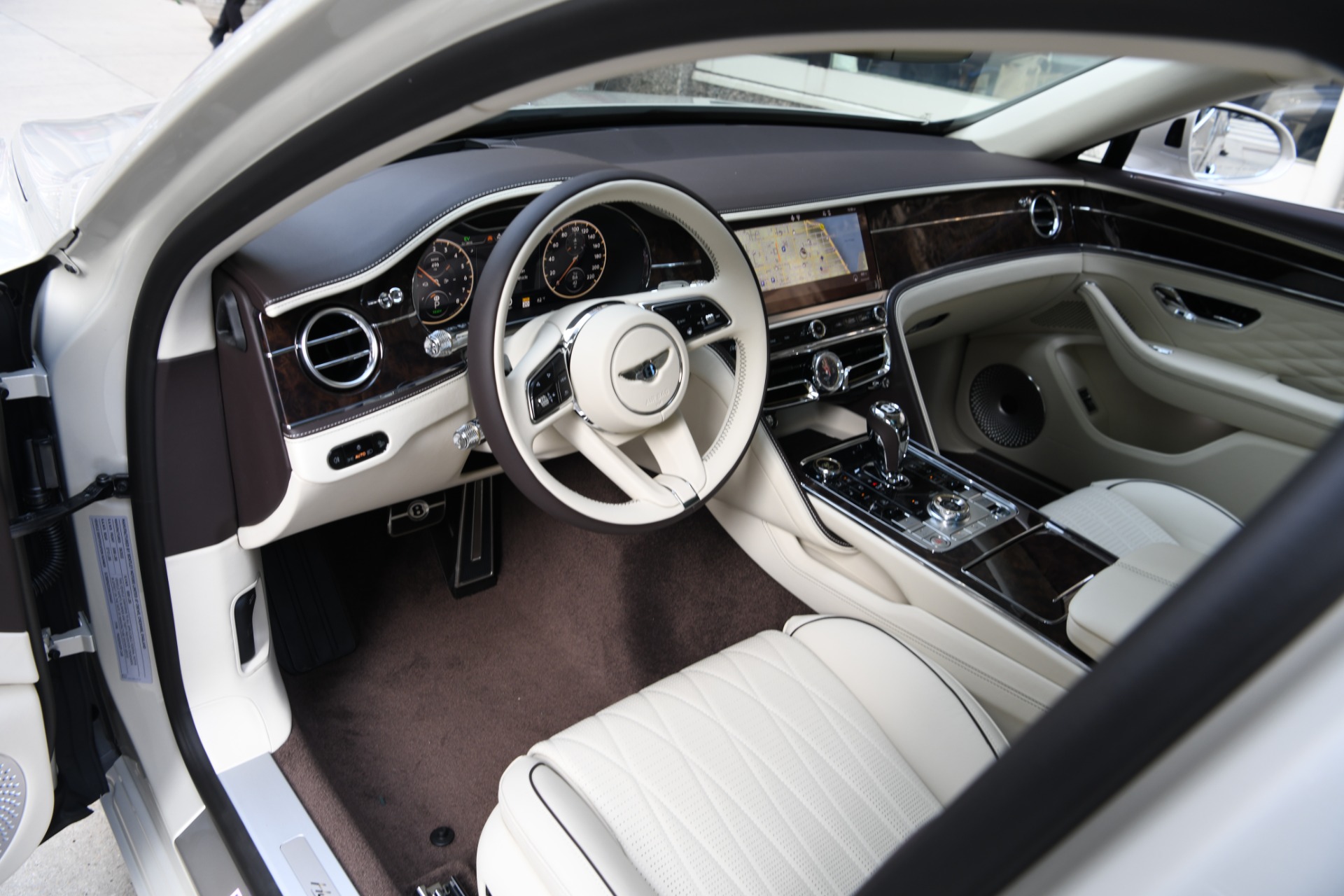 New 2022 Bentley Flying Spur Hybrid | Chicago, IL