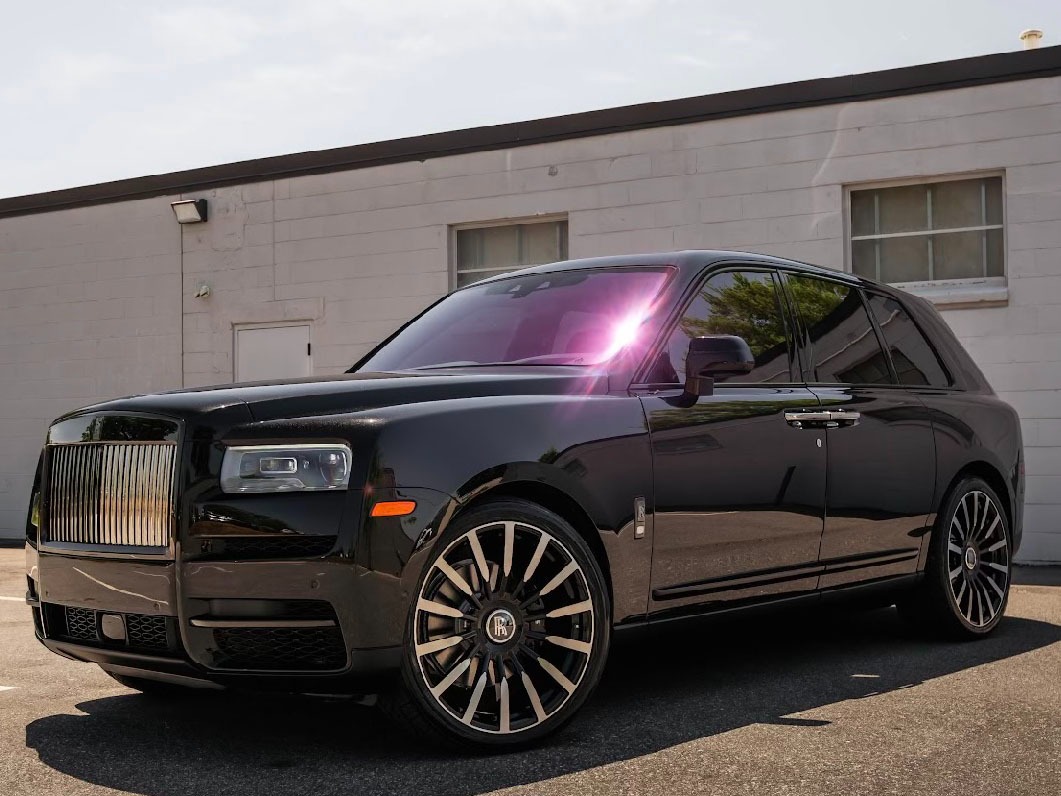 Used 2022 Rolls-Royce Black Badge Cullinan  | Chicago, IL