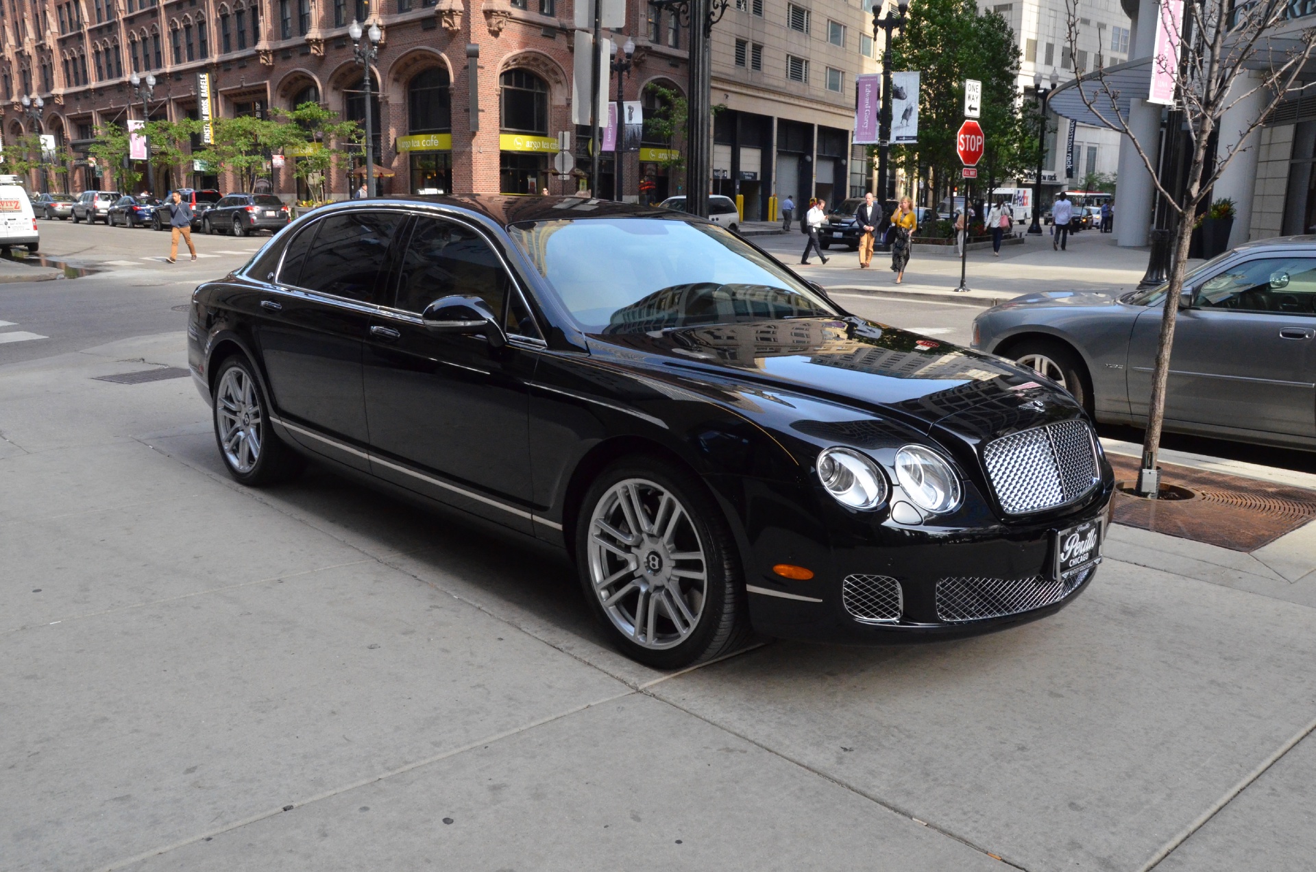 Бентли continental flying spur