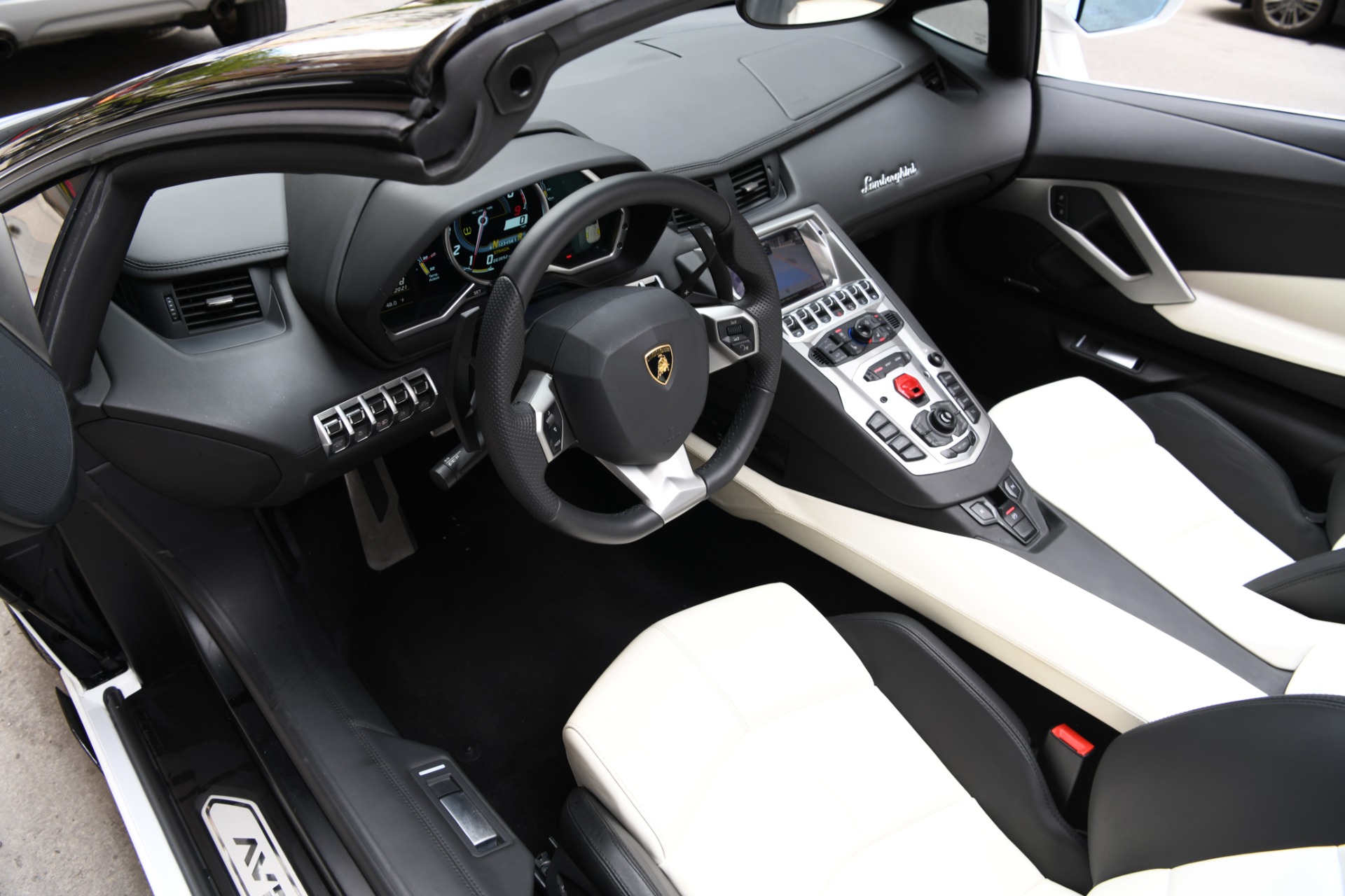 Used 2013 Lamborghini Aventador Roadster LP700-4 Roadster | St. Petersburg, FL