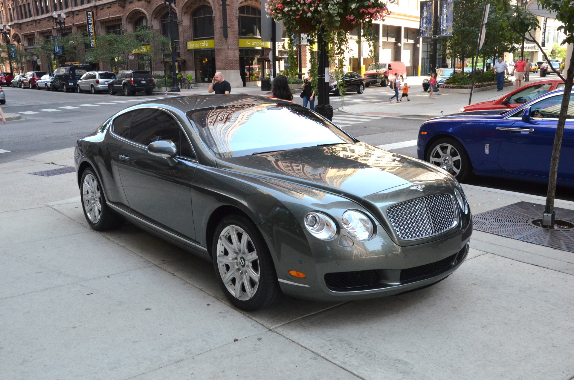 Service manual [2011 Bentley Continental Removing Front Hub Assembly]  Service Manual 2011 
