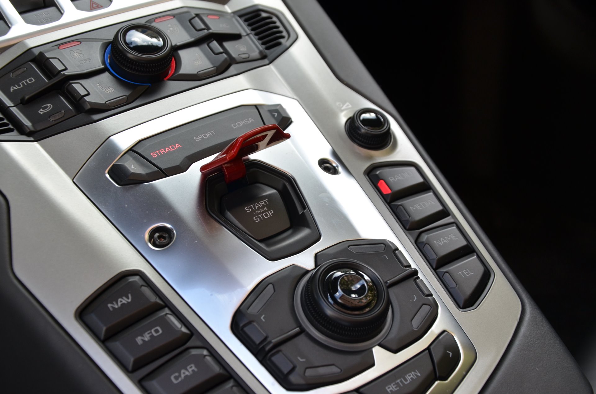Used 2014 Lamborghini Aventador Roadster LP 700-4 Roadster | St. Petersburg, FL