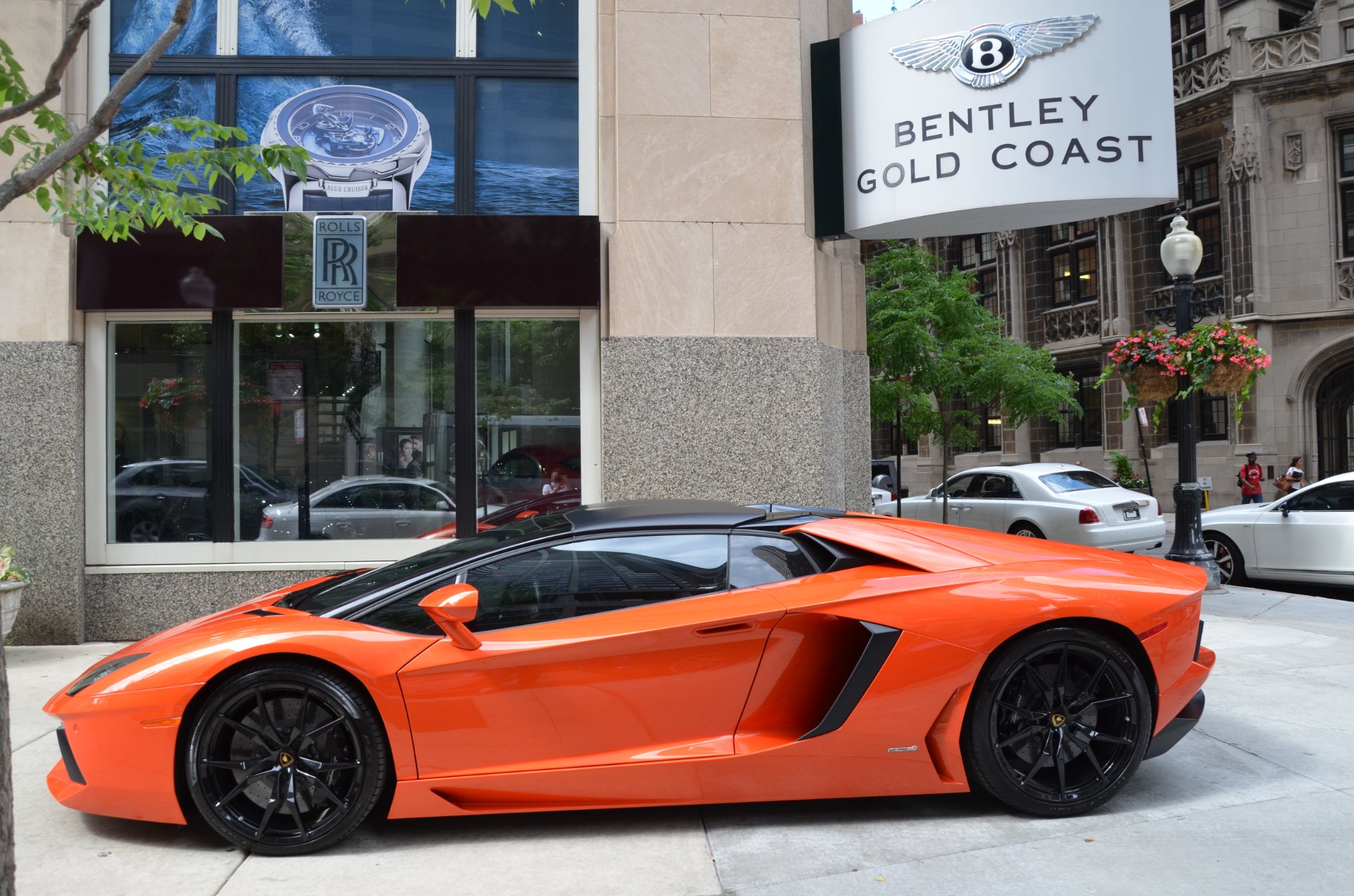 Lamborghini Aventador Yellow Roadster