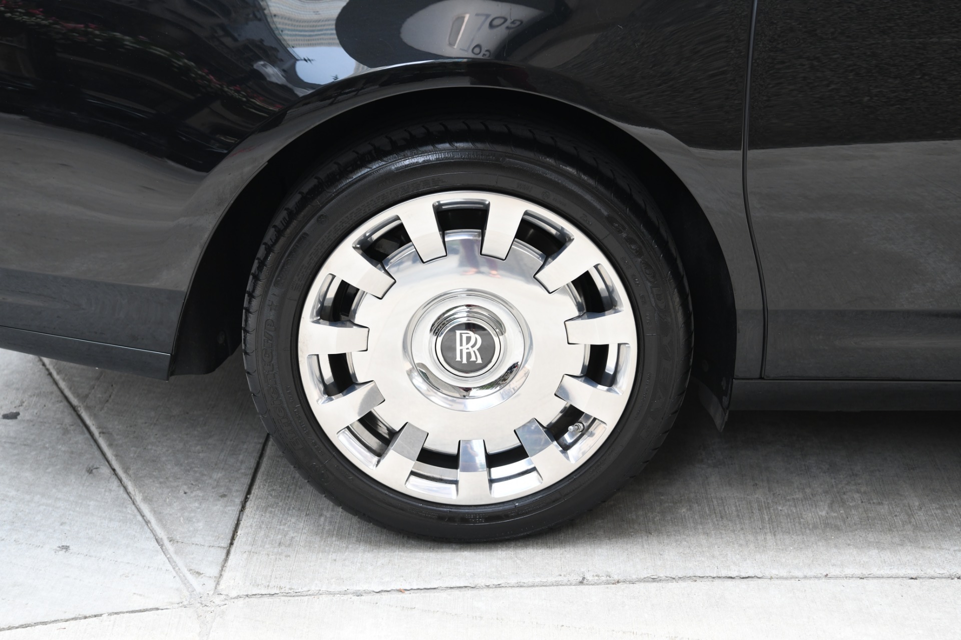 Used 2014 Rolls-Royce Ghost EXTENDED WHEELBASE EWB | St. Petersburg, FL