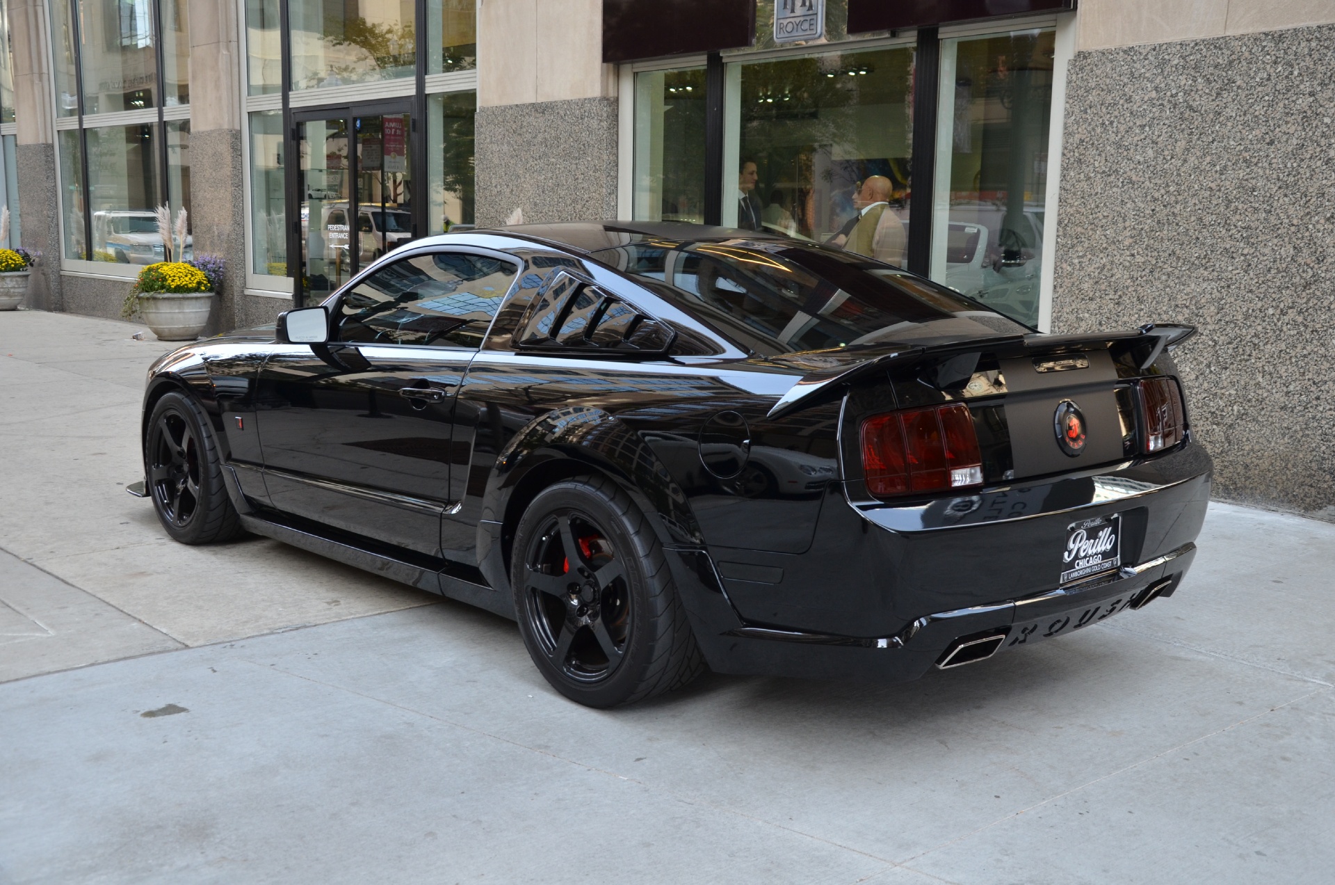 Mustang & chino blac
