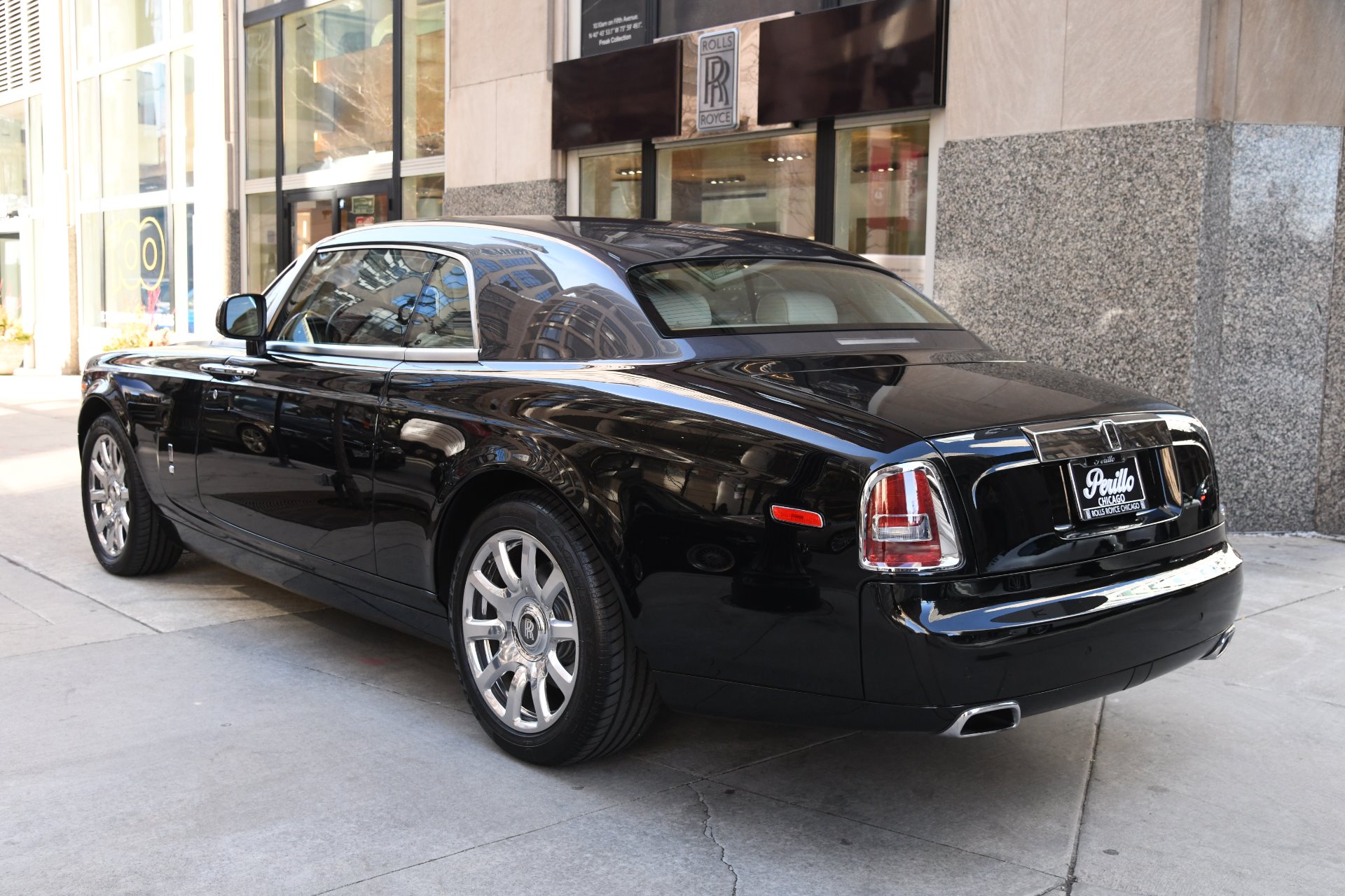 Роллс ройс купе. Rolls Royce Phantom Coupe. Rolls Royce Phantom Coupe 2022. Rolls Royce Phantom Coupe 2020. Rolls Royce Phantom Coupe 2021.