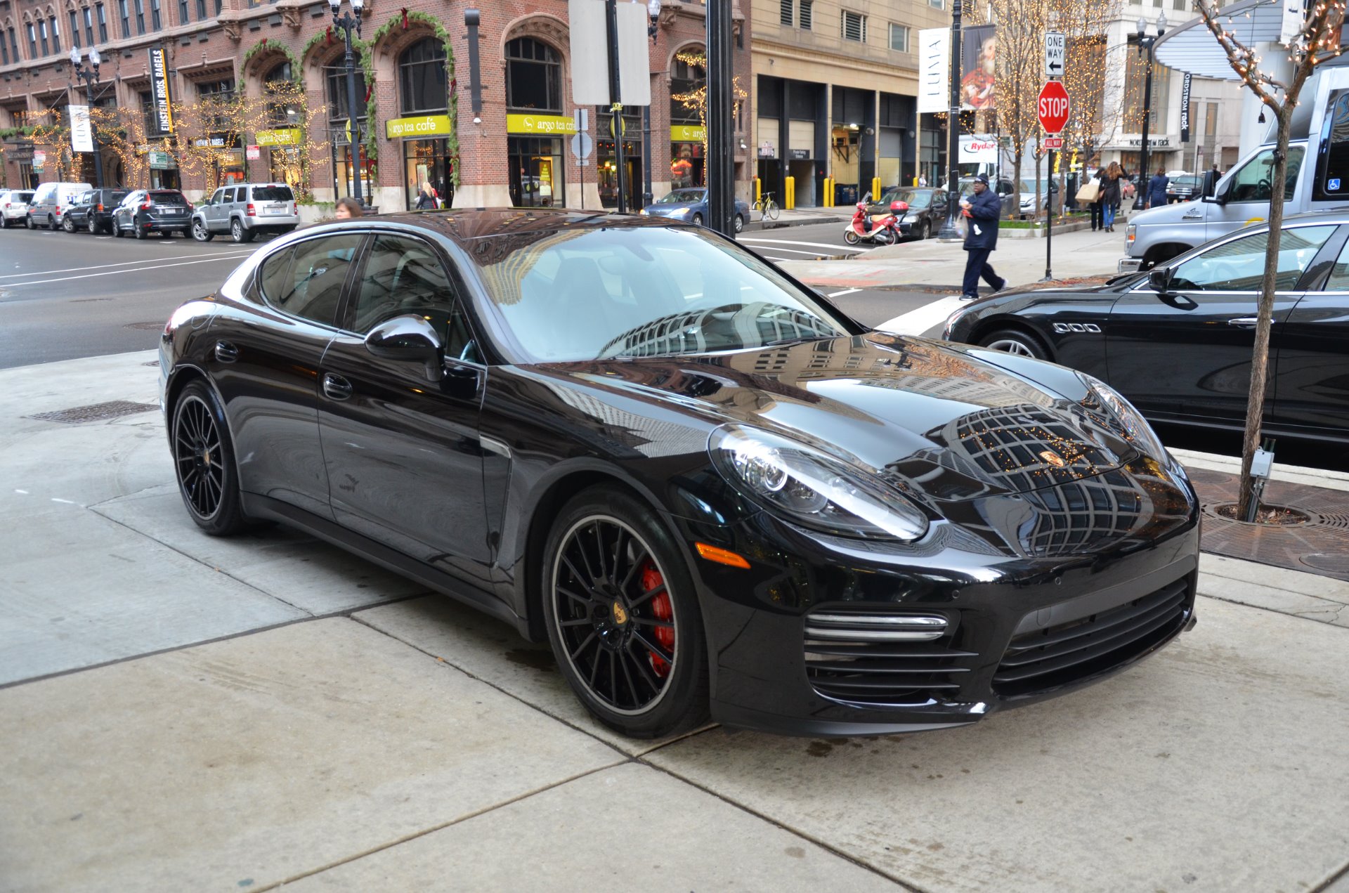Porsche Panamera GTS 2015