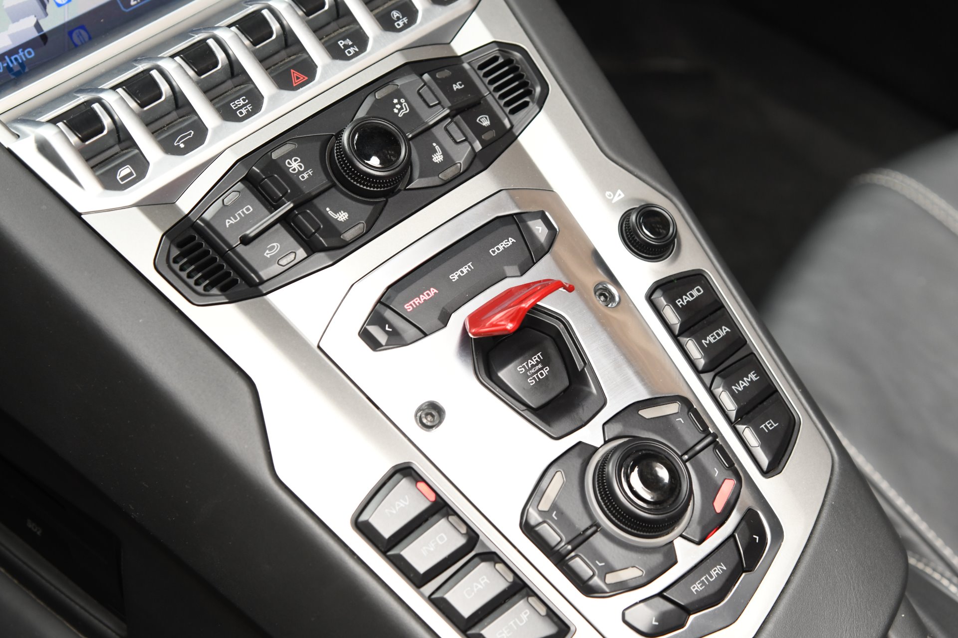 Used 2014 Lamborghini Aventador Roadster LP 700-4 Roadster | St. Petersburg, FL