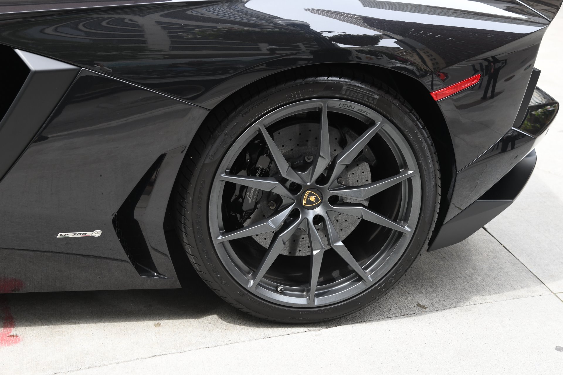 Used 2014 Lamborghini Aventador Roadster LP 700-4 Roadster | St. Petersburg, FL