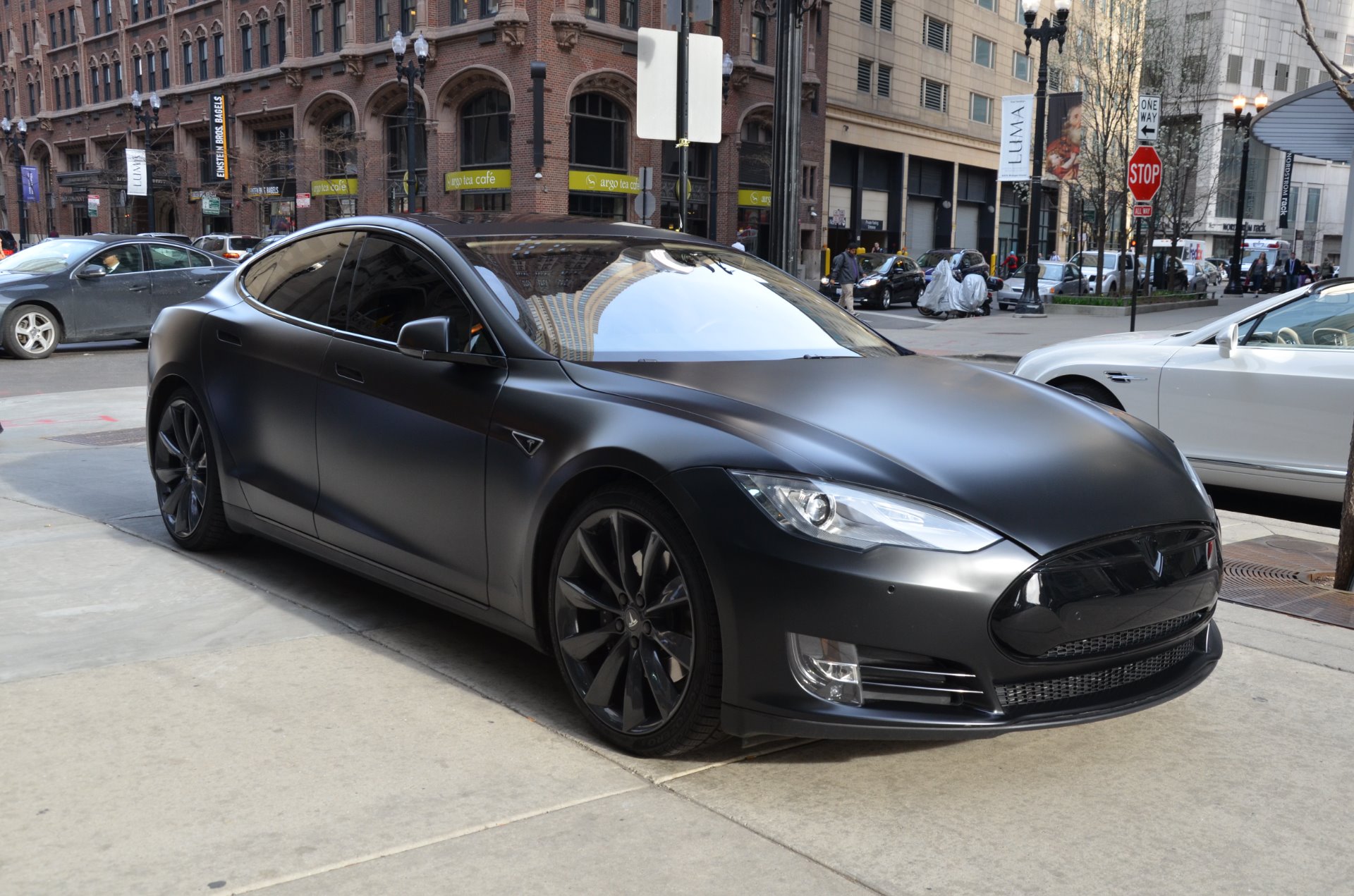 Tesla model s 2013 чёрная