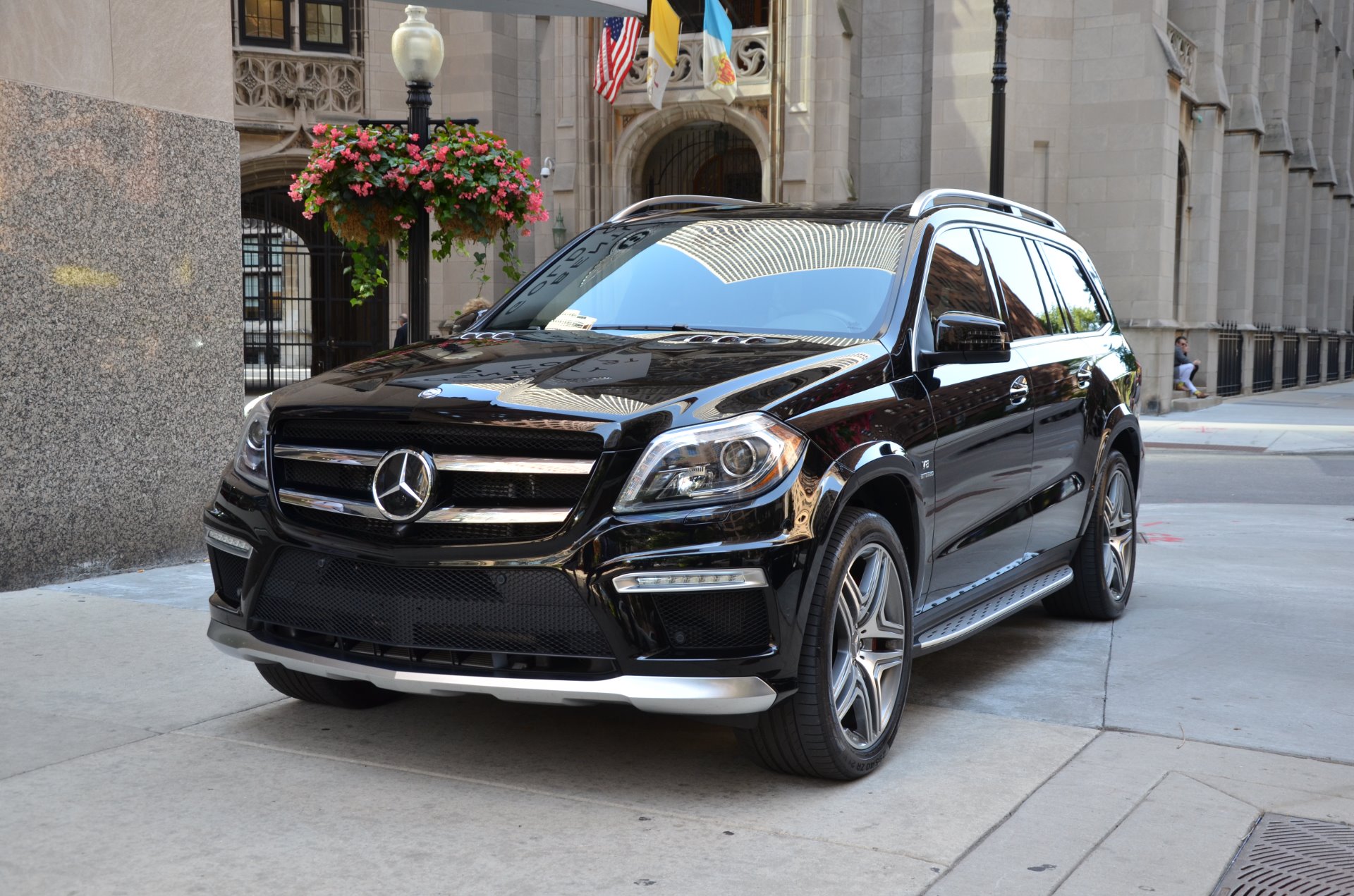 Мерседес Бенц gl 63 AMG черный