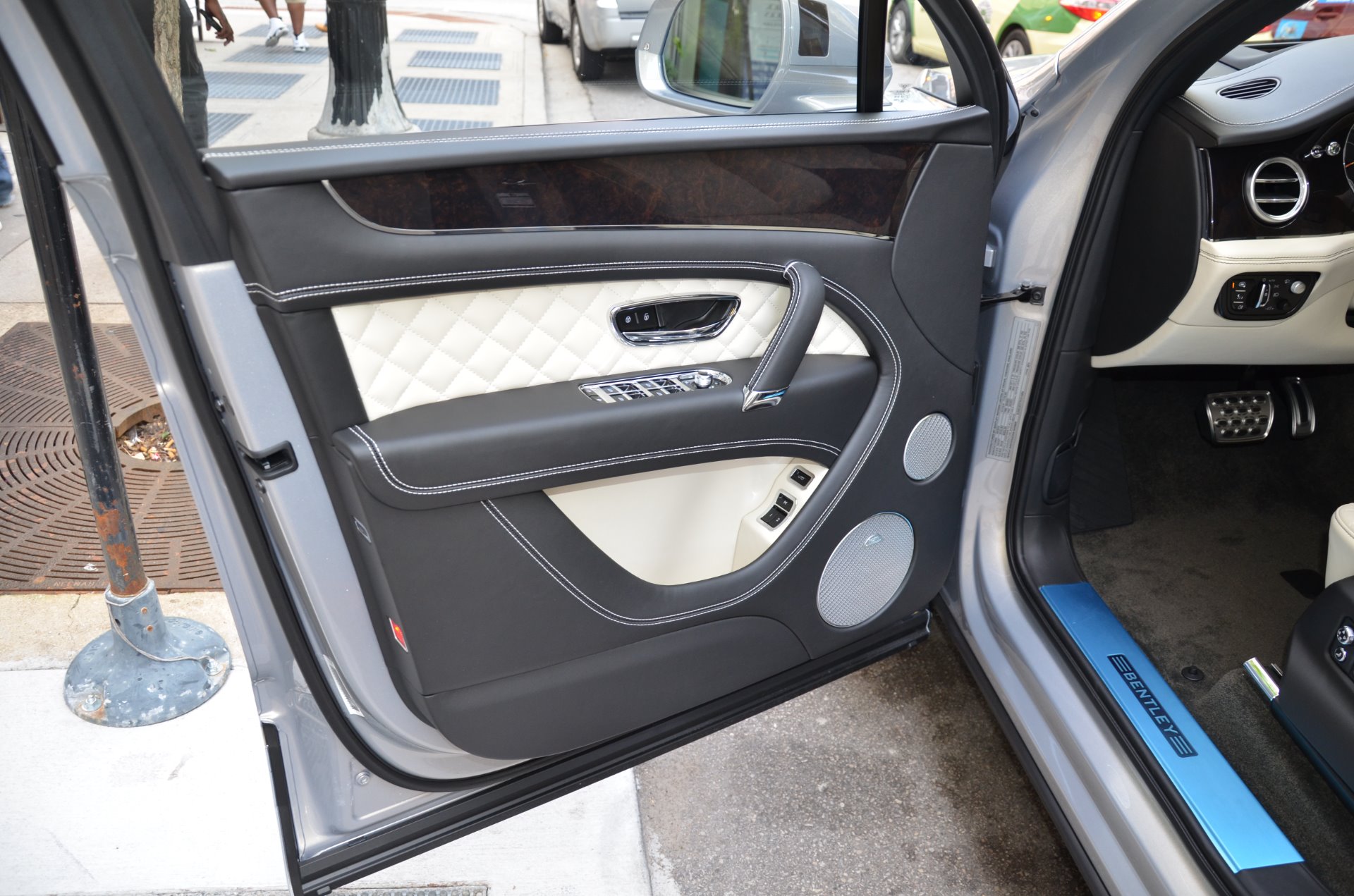 Used 2017 Bentley Bentayga W12 | St. Petersburg, FL