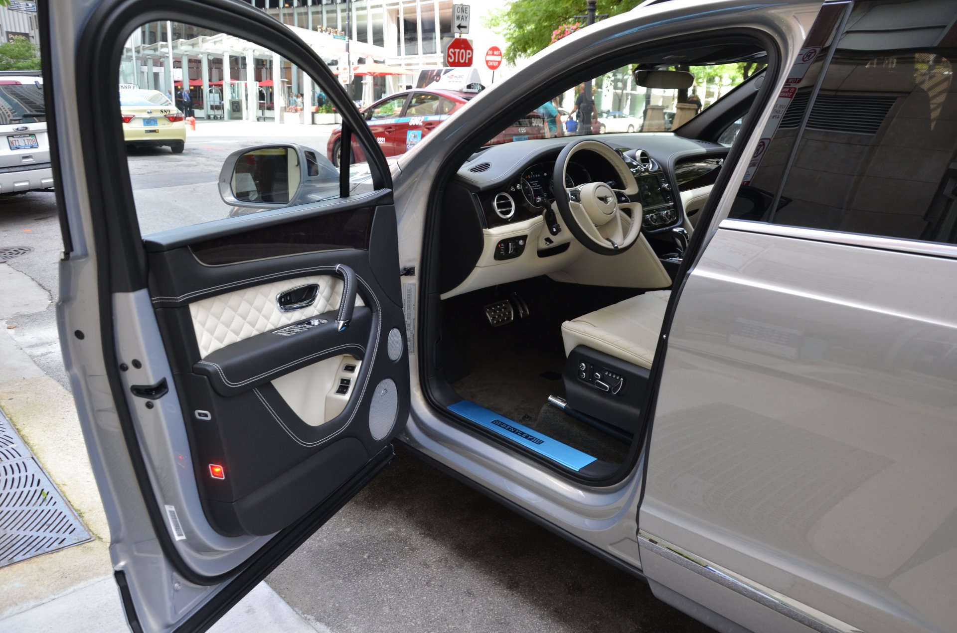 Used 2017 Bentley Bentayga W12 | St. Petersburg, FL