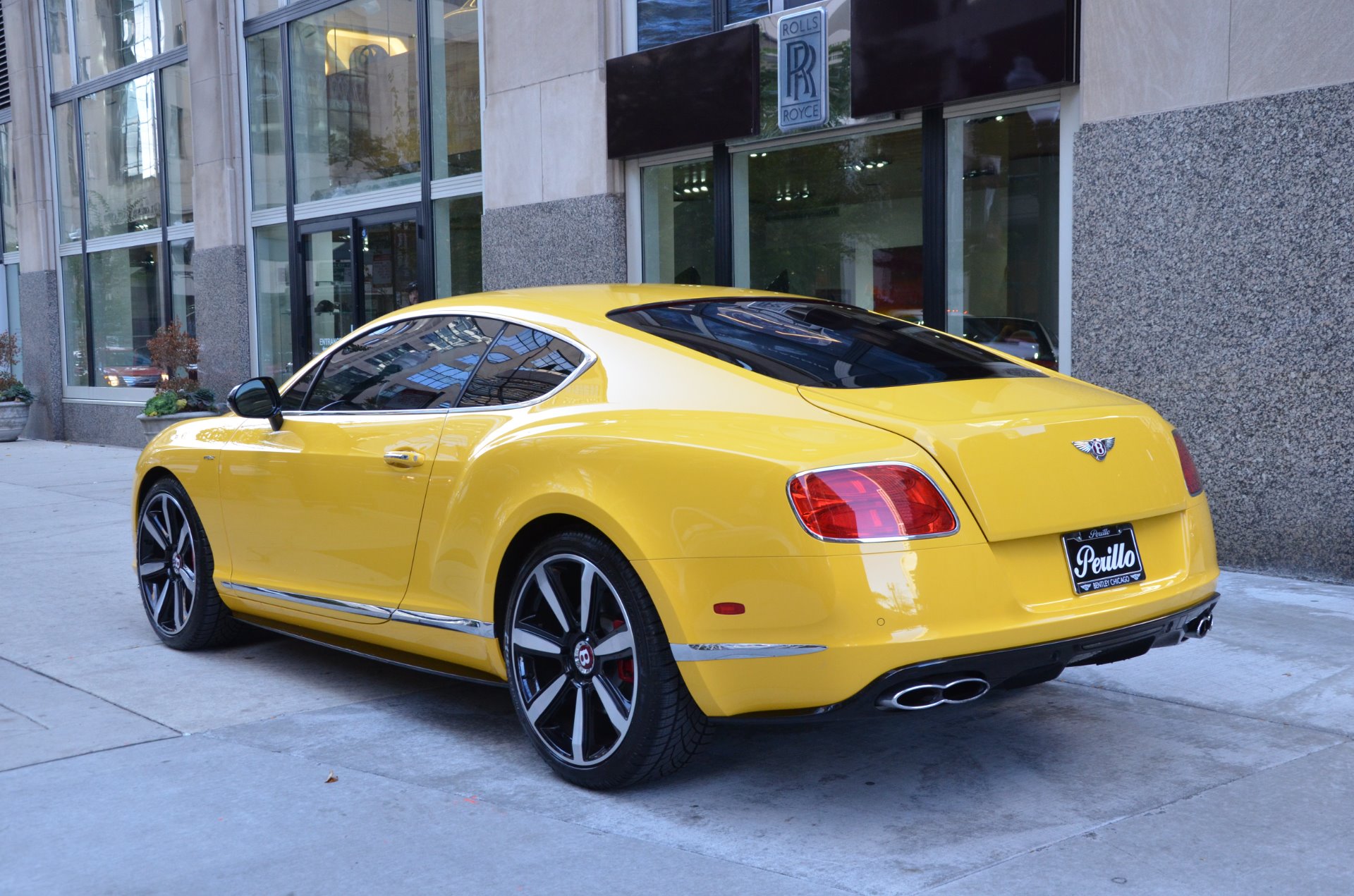 Bentley Continental 2022 Р¶РµР»С‚С‹Р№