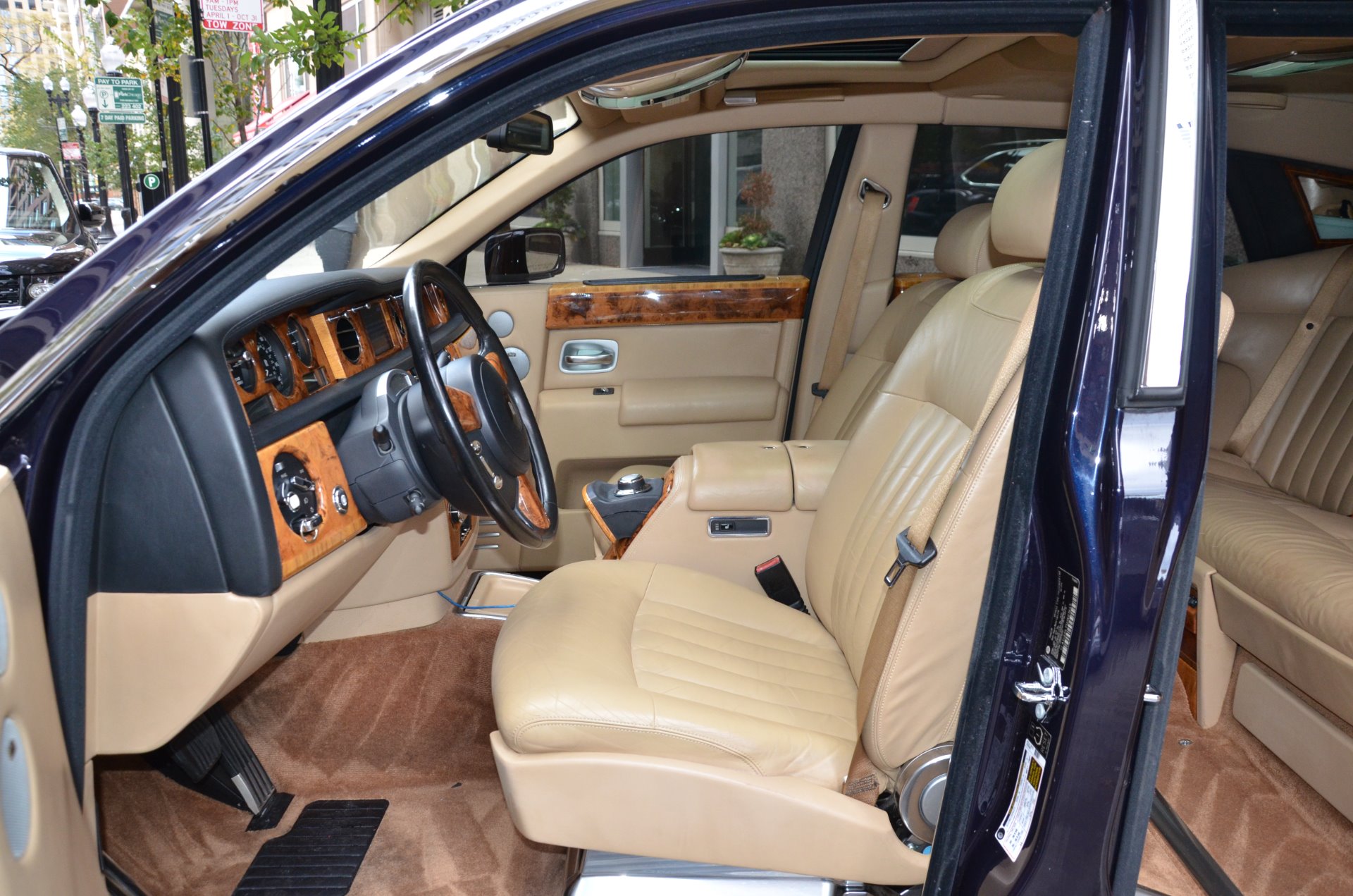 Beyond Luxury: 2005 Rolls Royce Phantom   Pictures & Price Analysis - 42ahhgd