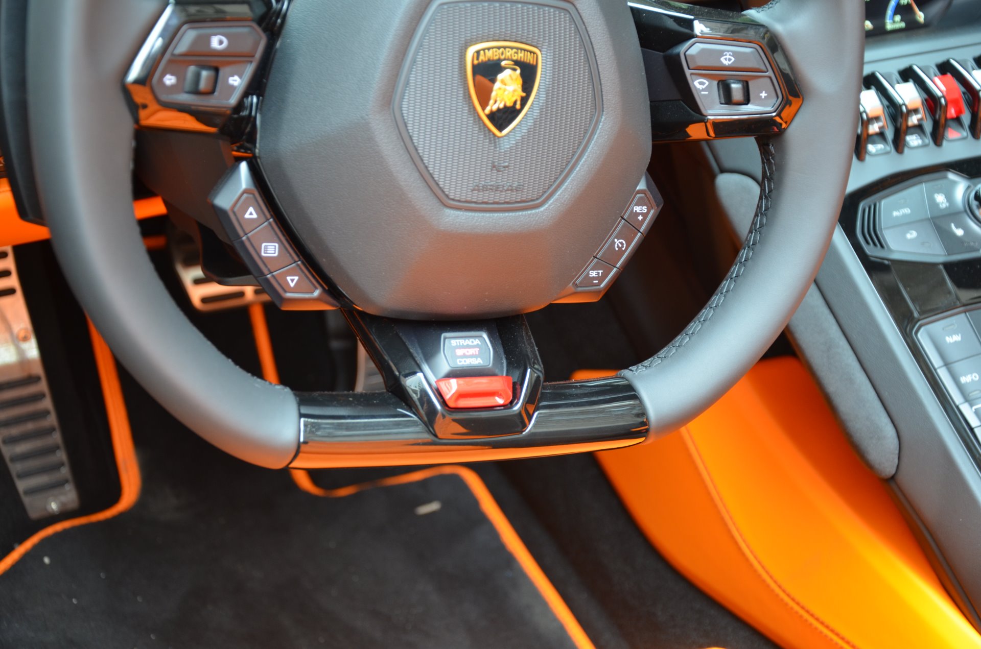 Used 2017 Lamborghini Huracan Spyder LP 610-4 Spyder | St. Petersburg, FL
