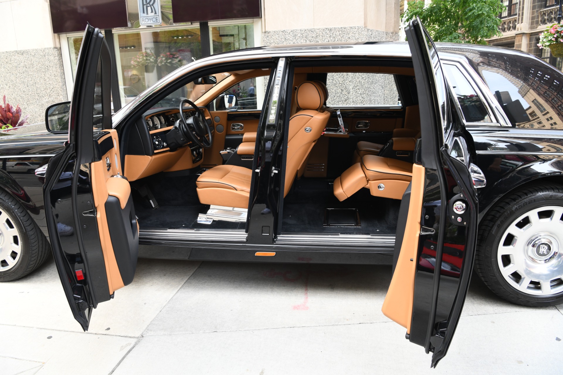 Used 2017 Rolls-Royce Phantom Extended Wheelbase EWB | St. Petersburg, FL