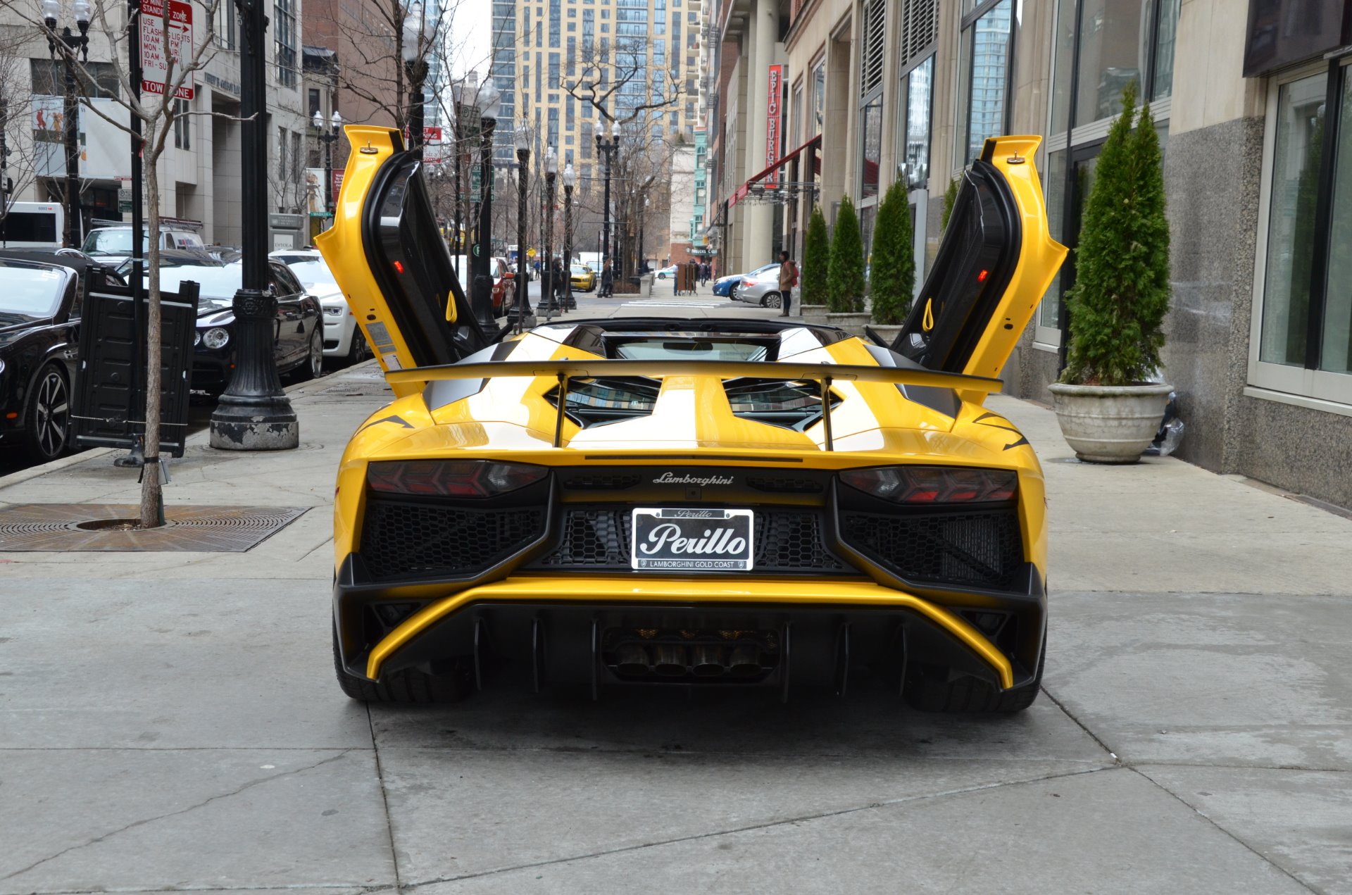 Aventador Roadster Doors & Lamborghini Aventador SV ...