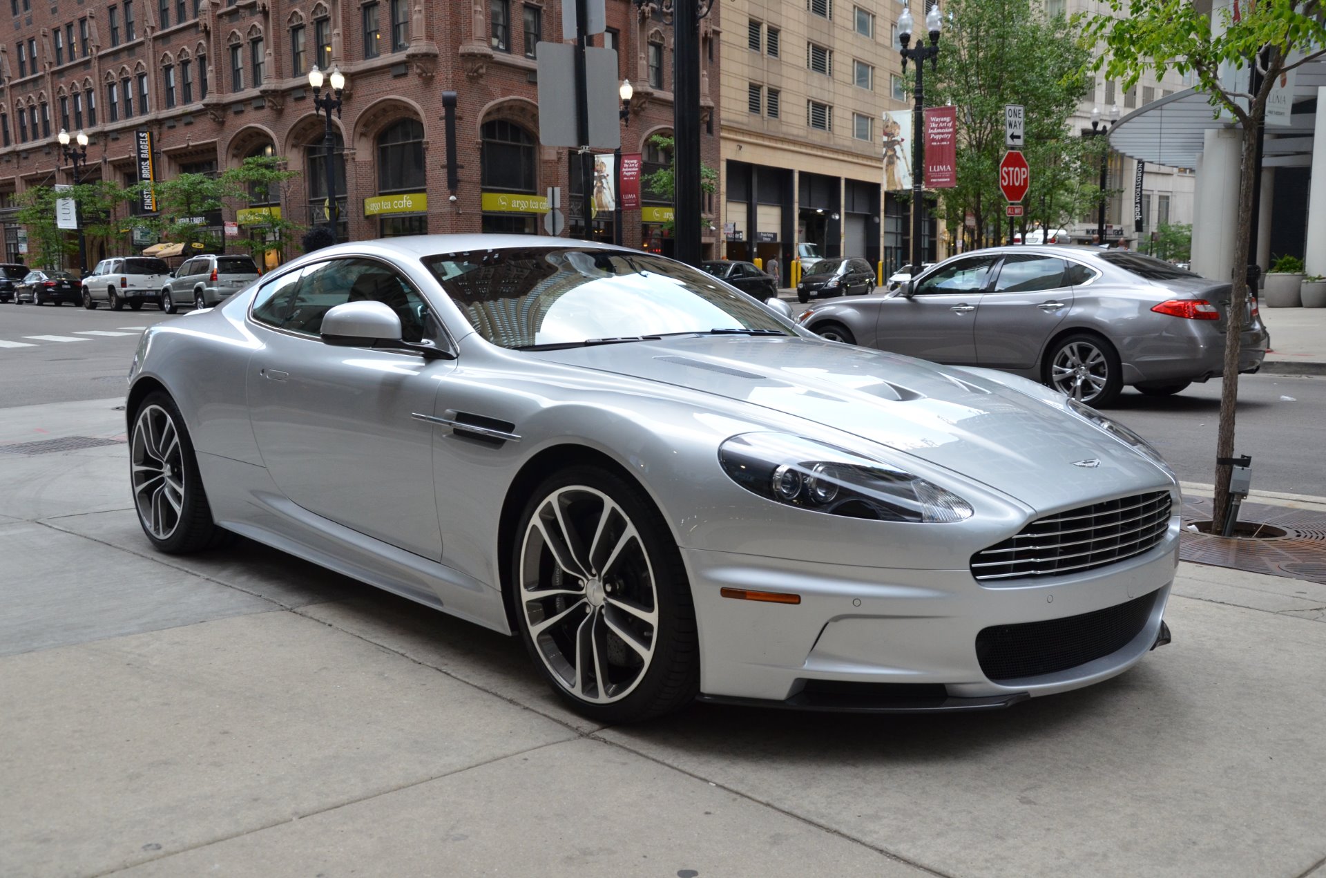 Luxury And Power Combined: The 2012 Aston Martin DBS Ultimate