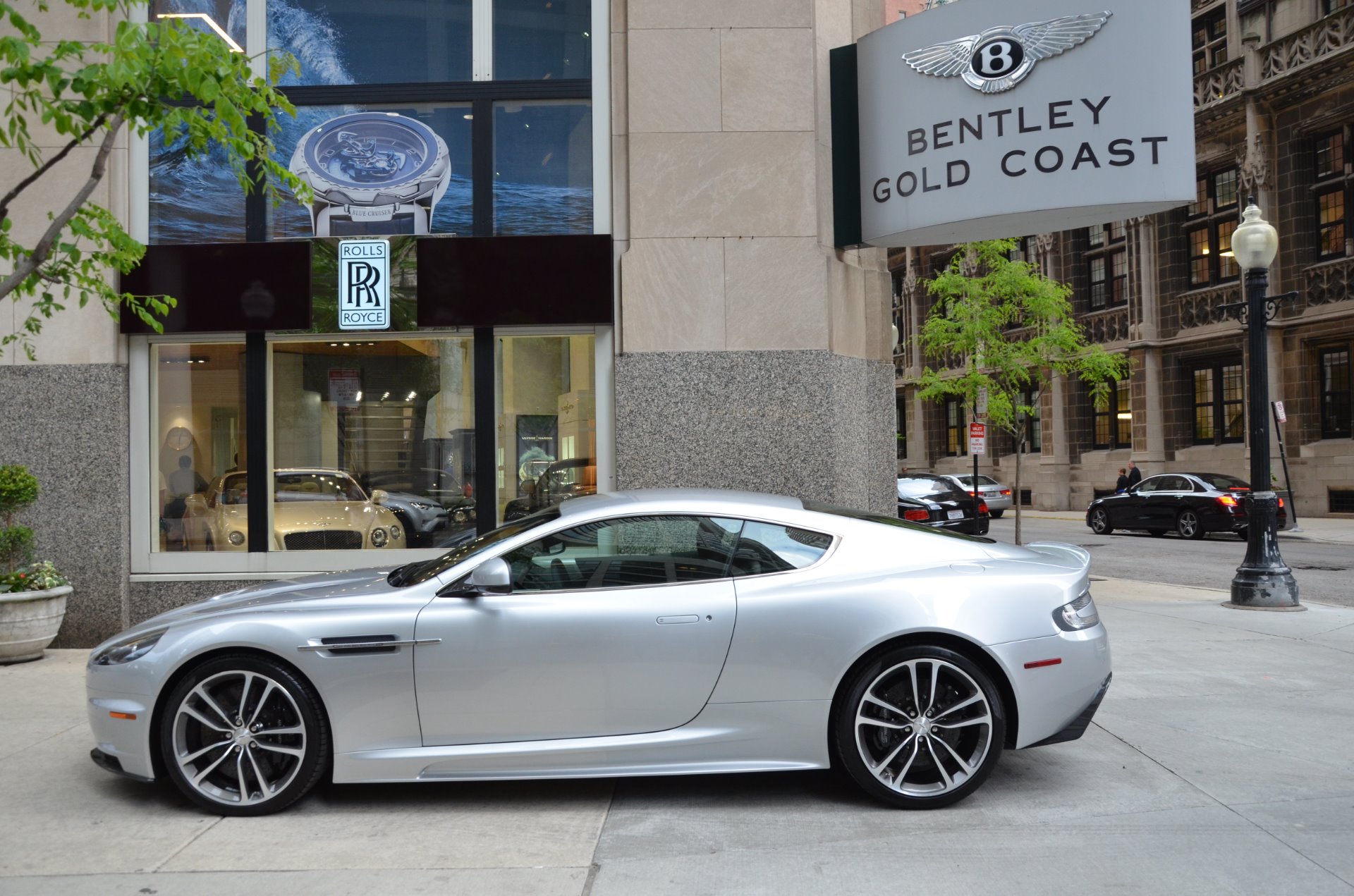 Luxury And Power Combined: The 2012 Aston Martin DBS Ultimate