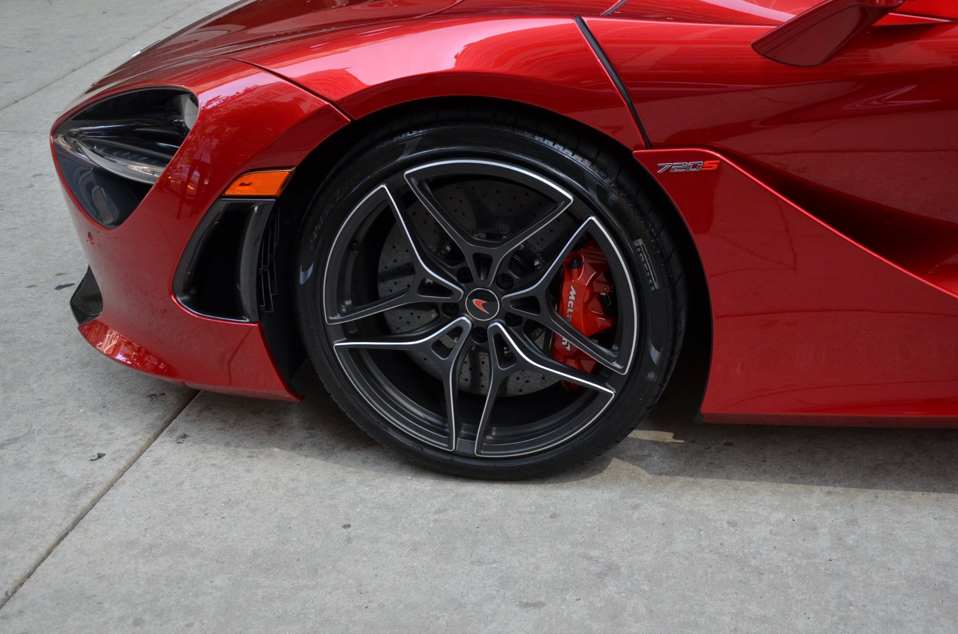 black and red 720s