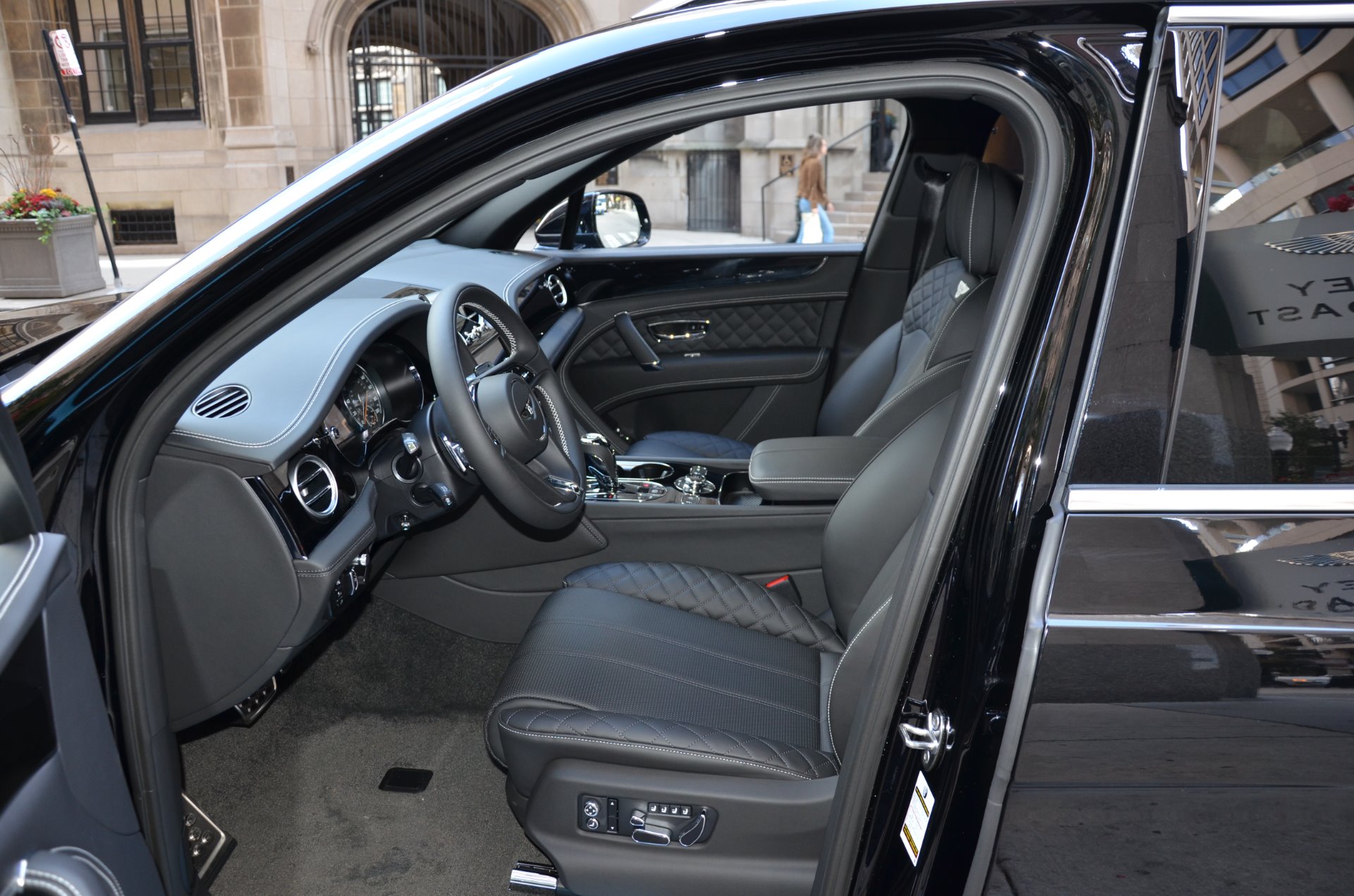 Used 2018 Bentley Bentayga W12 Signature Edition | St. Petersburg, FL