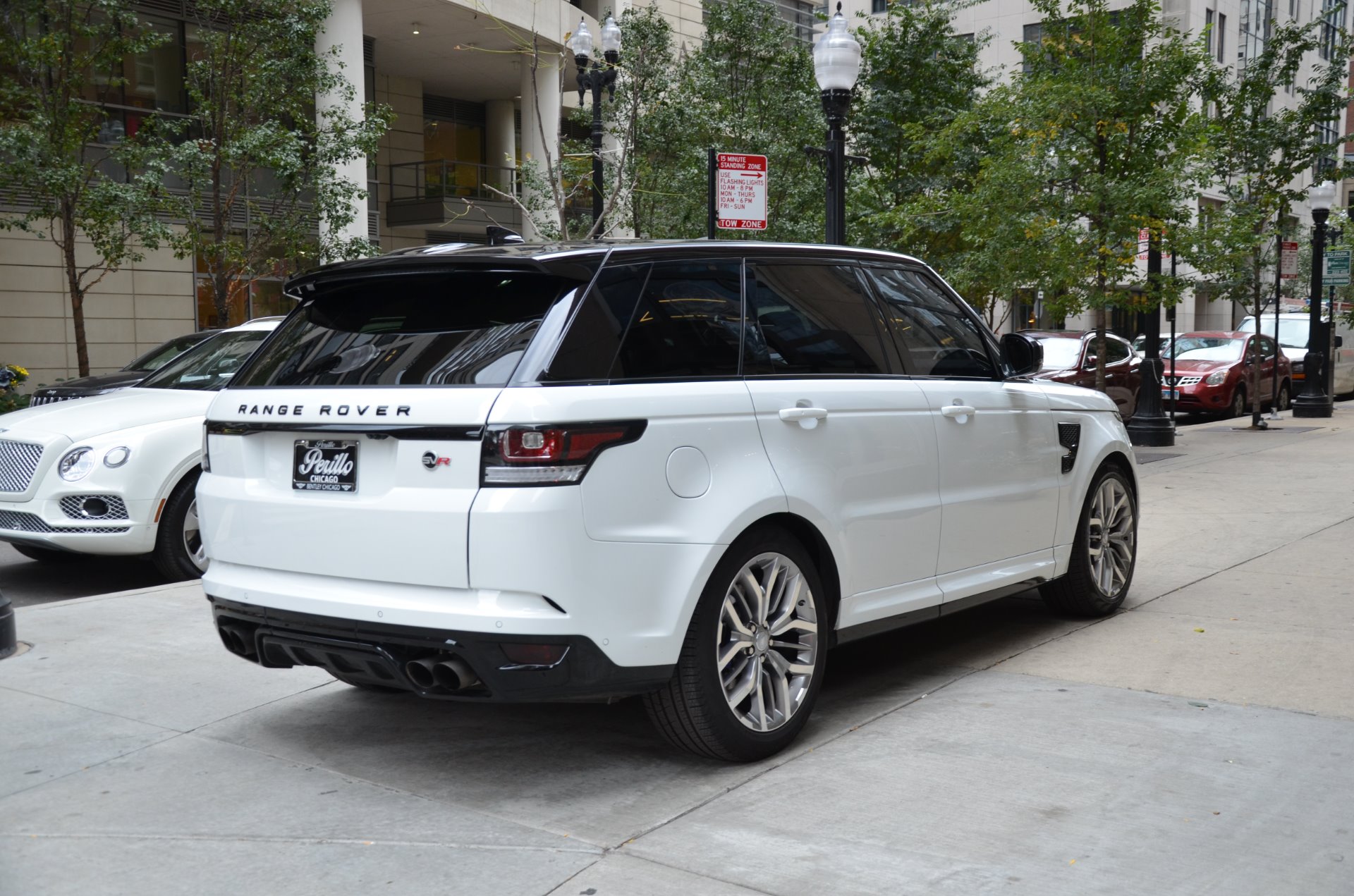 Range Rover Sport SVR White 2020