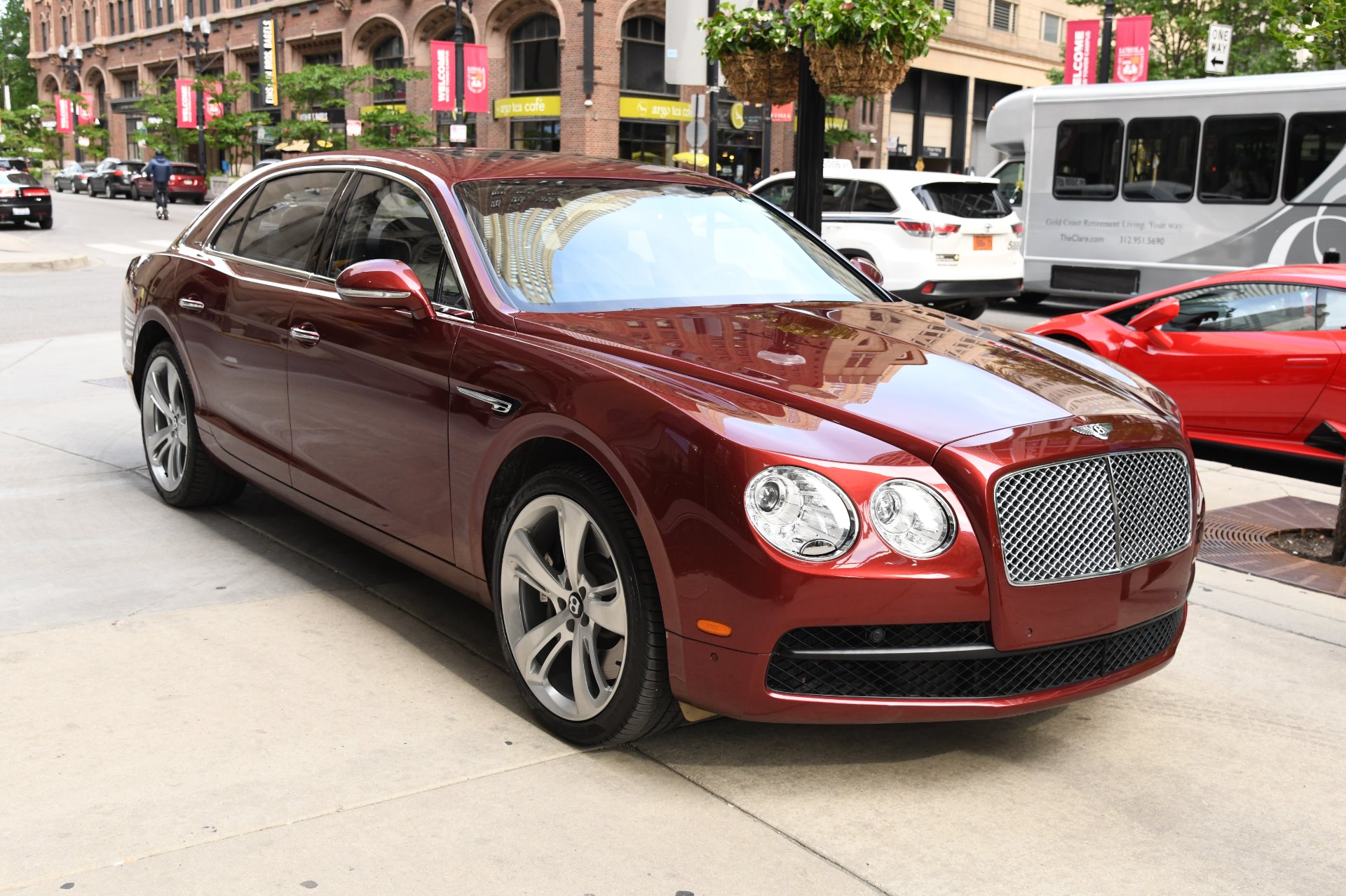 Bentley Flying Spur Mulliner салон