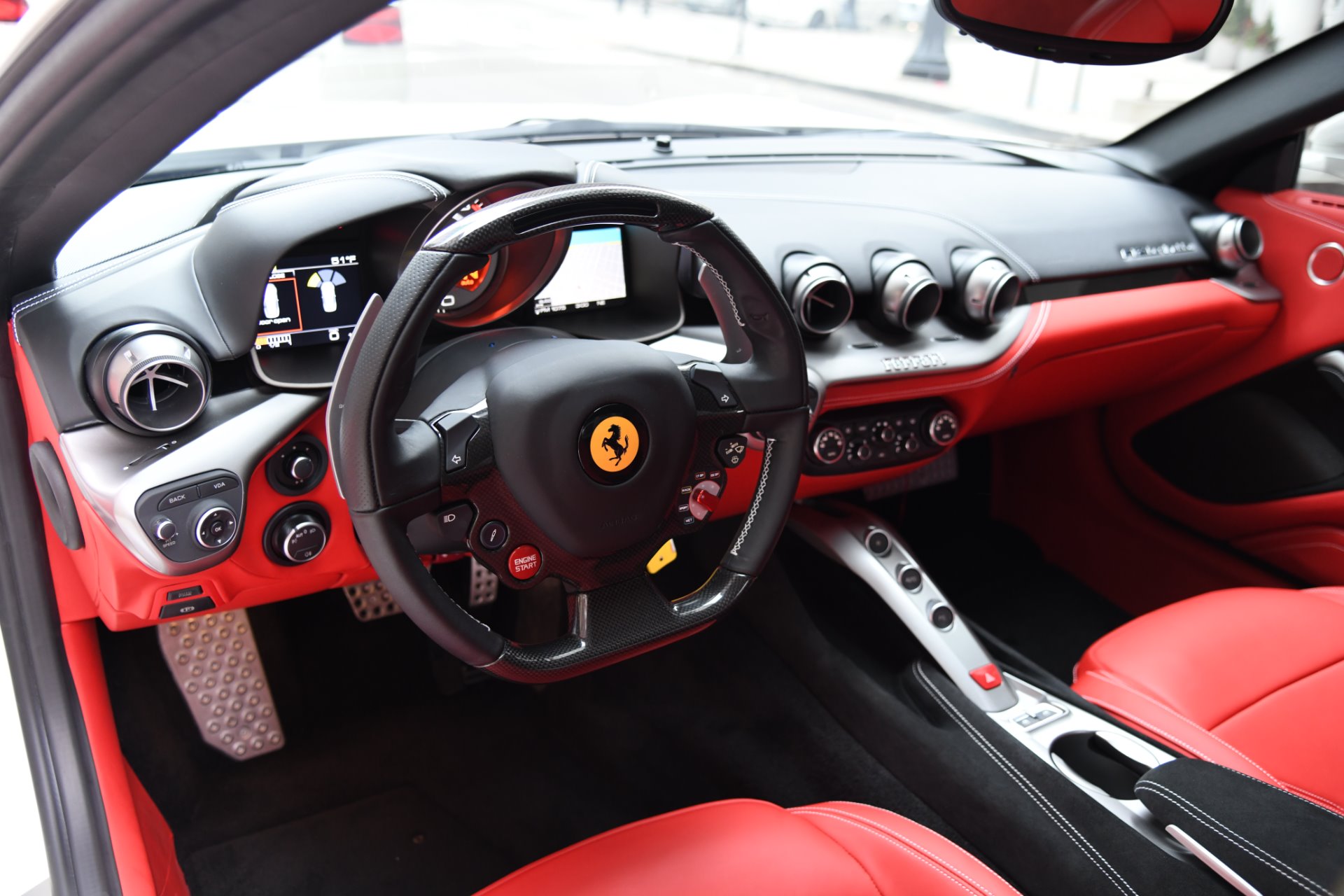 Ferrari f12 Interior