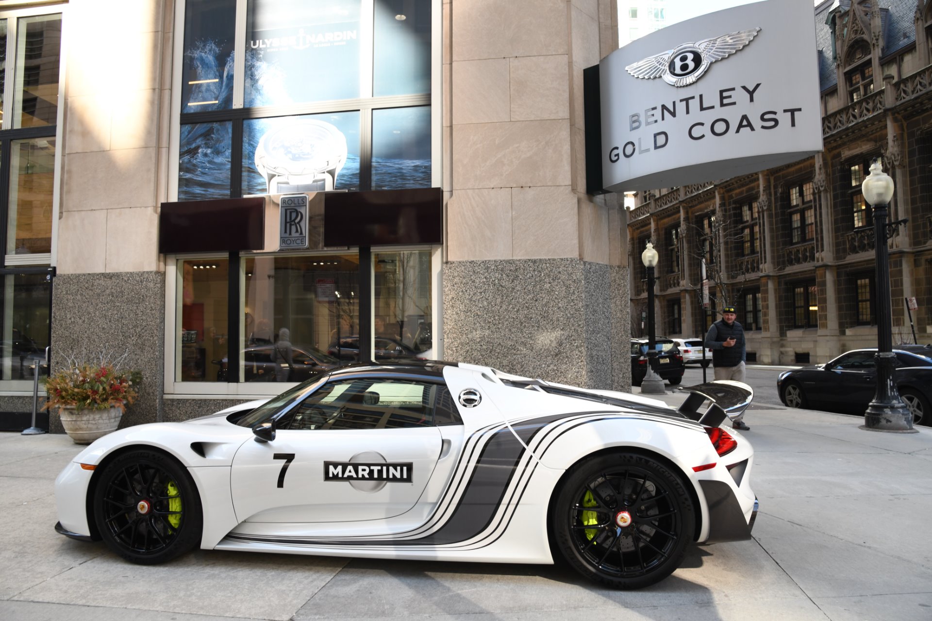 Порше 918 Spyder Gold