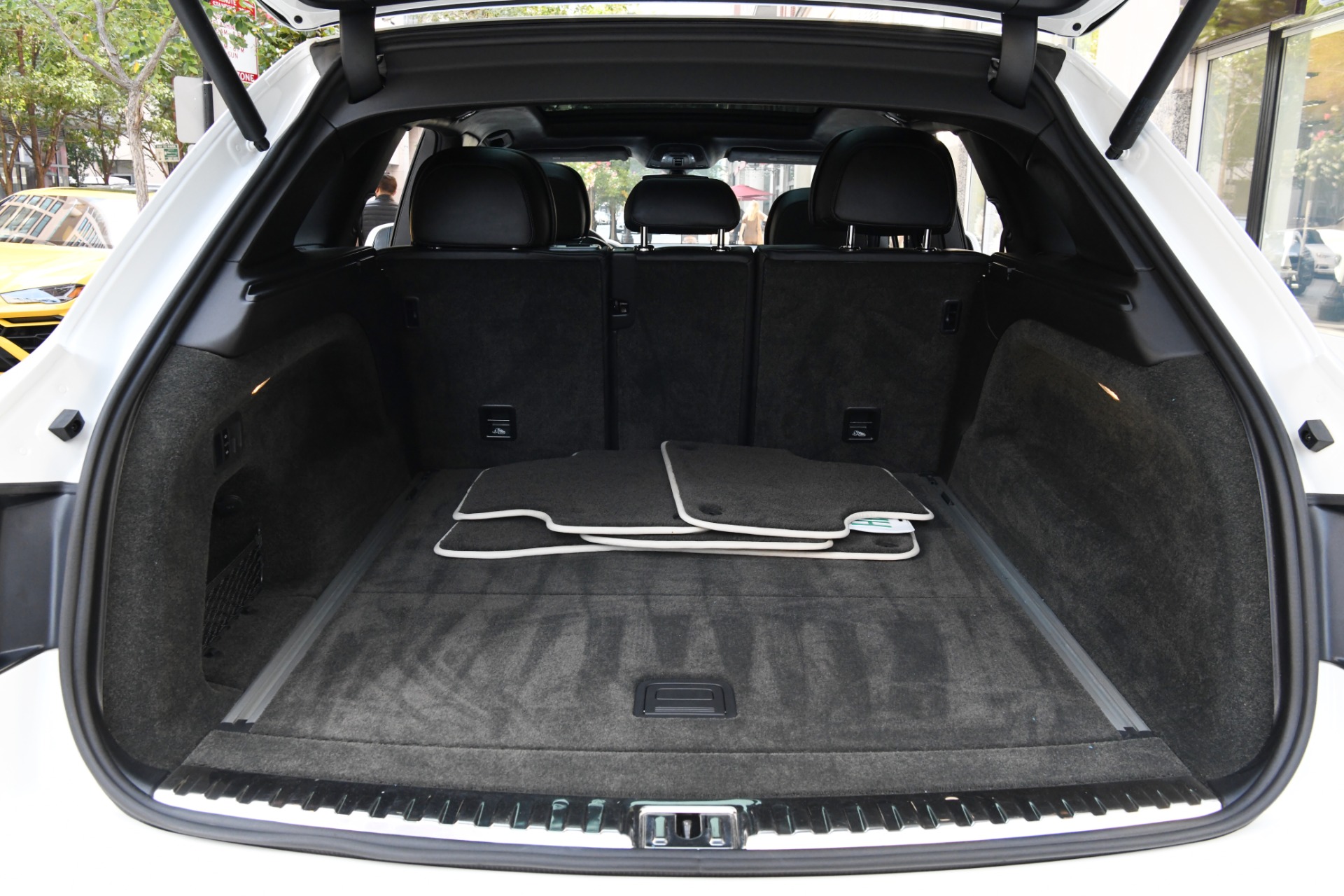 Used 2018 Bentley Bentayga W12 Signature Edition | St. Petersburg, FL