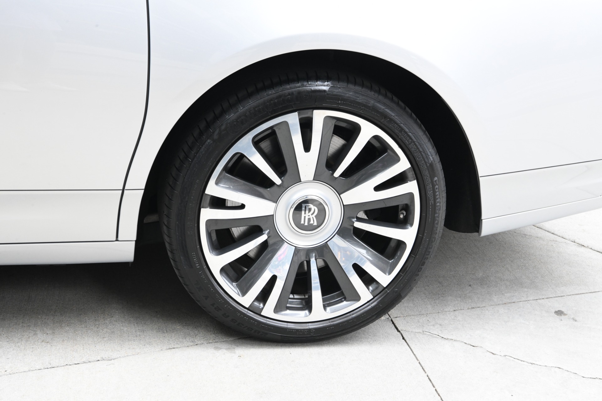 Used 2018 Rolls-Royce Ghost EXTENDED WHEELBASE EWB IMPULSE | St. Petersburg, FL