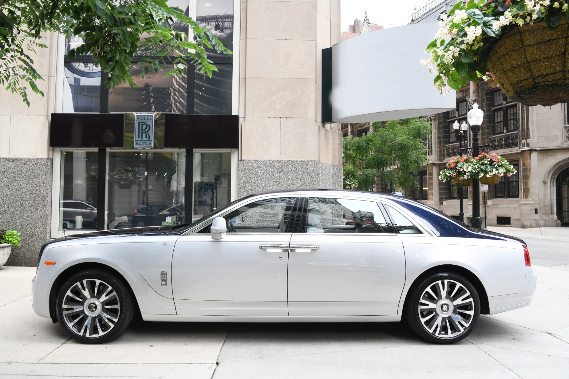 Used 2018 Rolls-Royce Ghost EXTENDED WHEELBASE EWB IMPULSE | St. Petersburg, FL