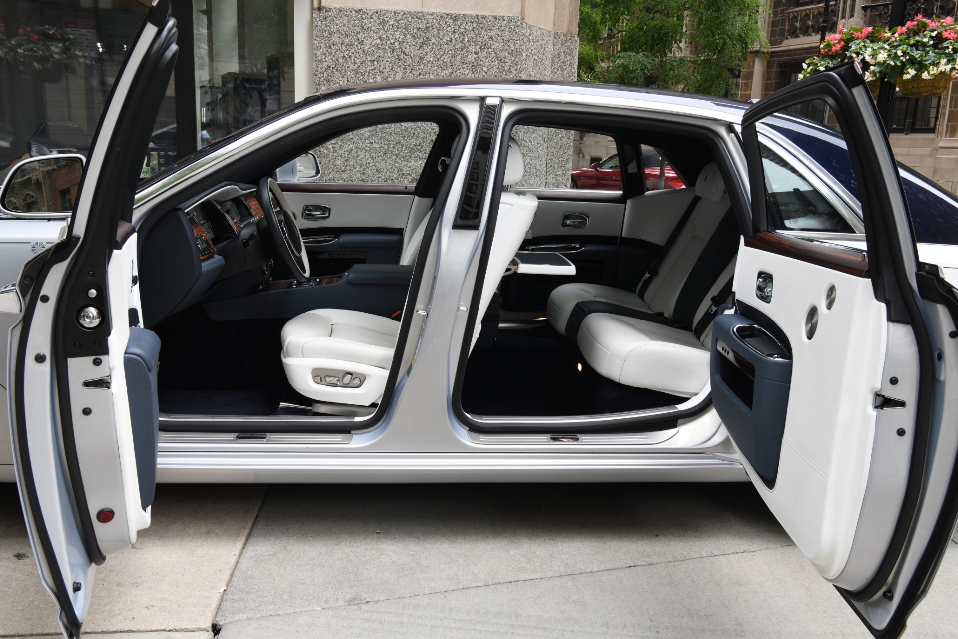 Used 2018 Rolls-Royce Ghost EXTENDED WHEELBASE EWB IMPULSE | St. Petersburg, FL