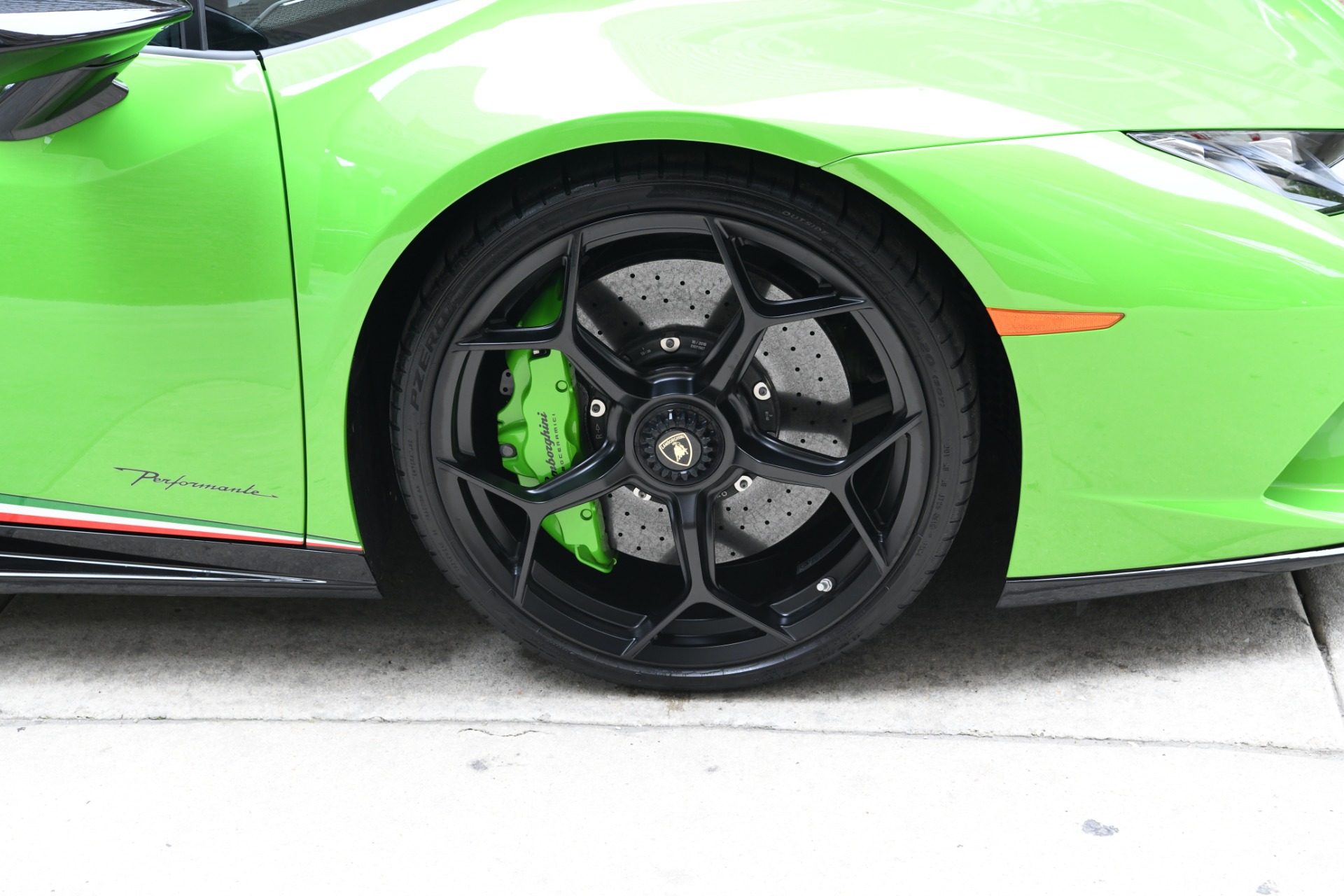 Used 2018 Lamborghini Huracan Spyder LP 640-4 Performante Spyder | St. Petersburg, FL