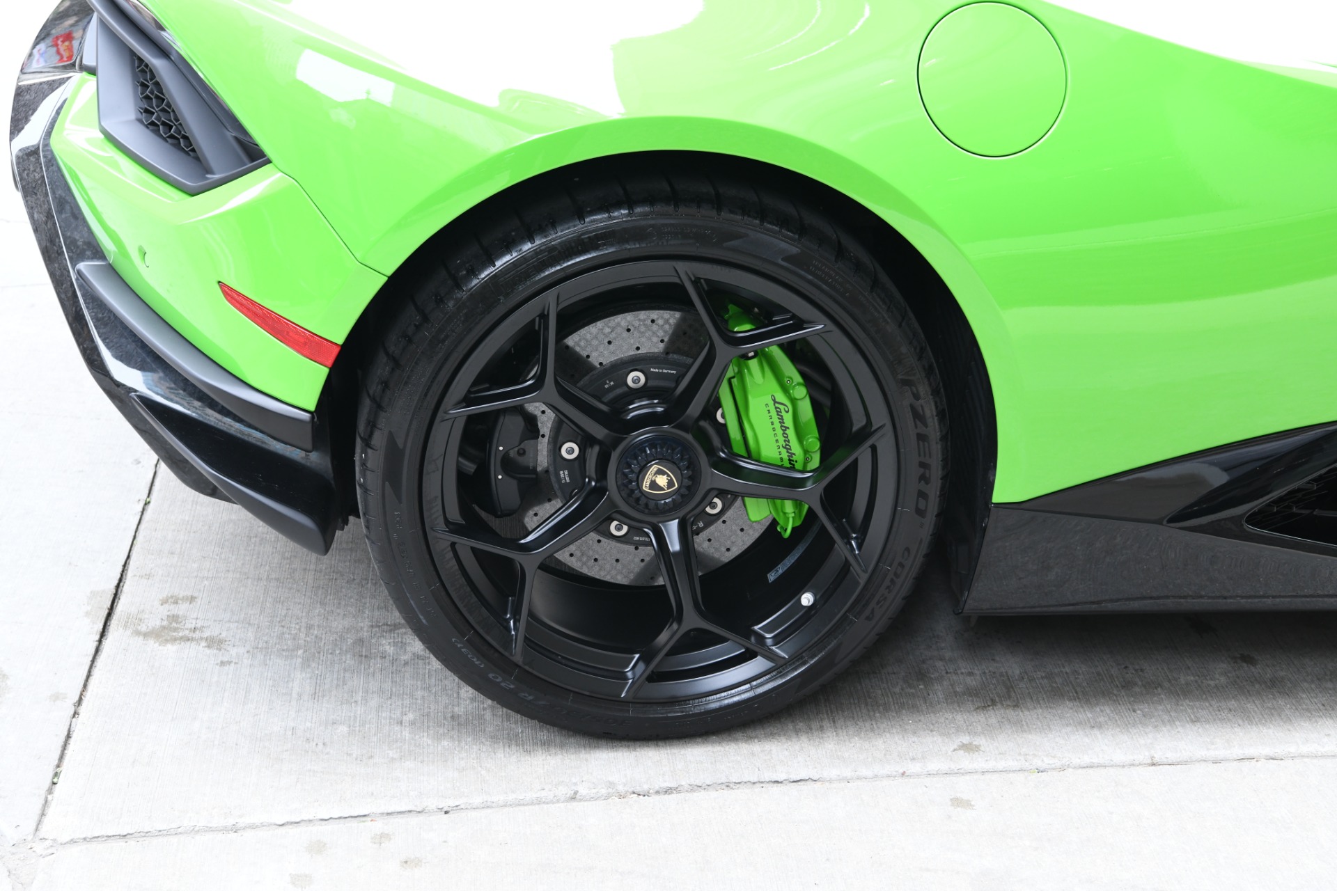 Used 2018 Lamborghini Huracan Spyder LP 640-4 Performante Spyder | St. Petersburg, FL