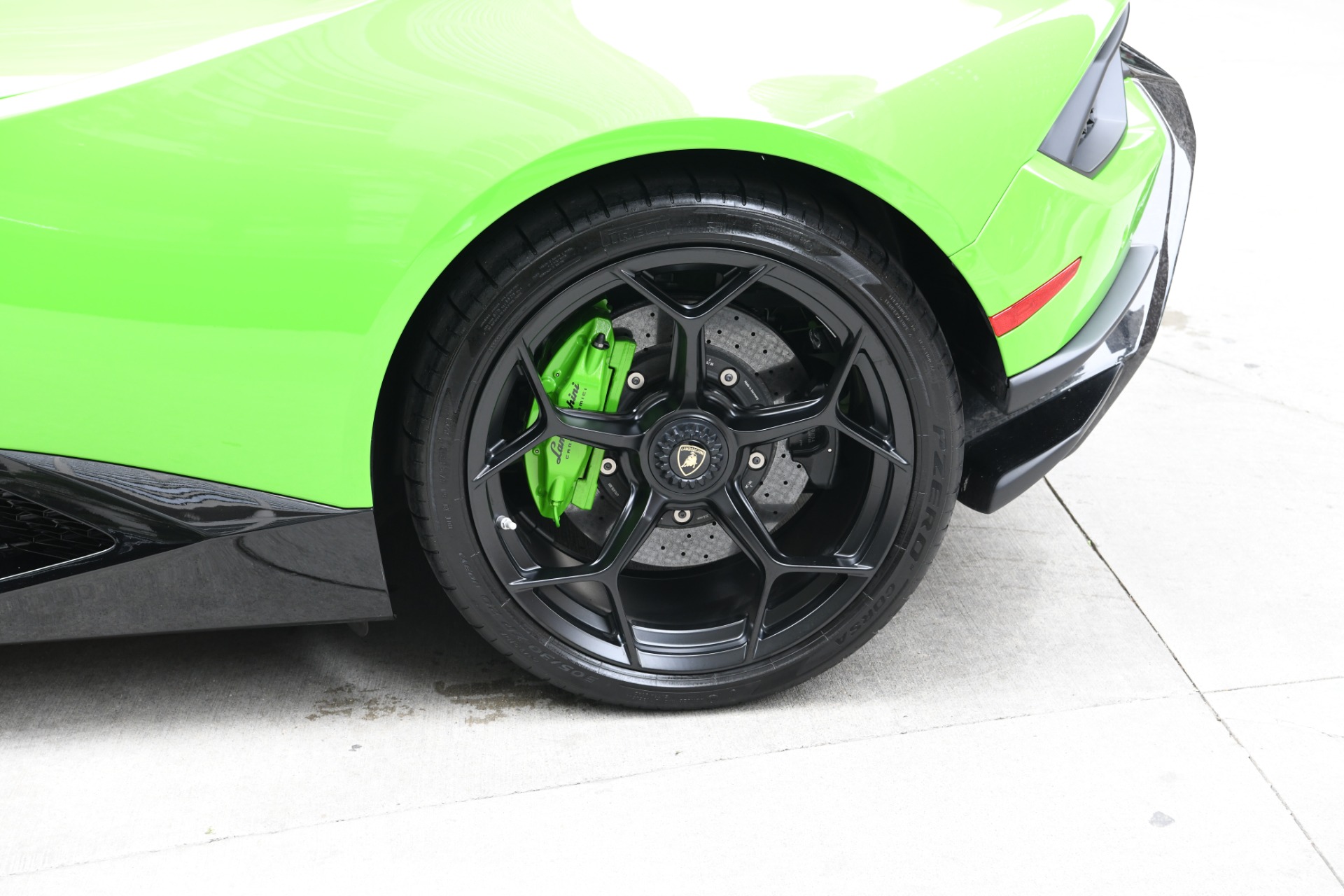 Used 2018 Lamborghini Huracan Spyder LP 640-4 Performante Spyder | St. Petersburg, FL