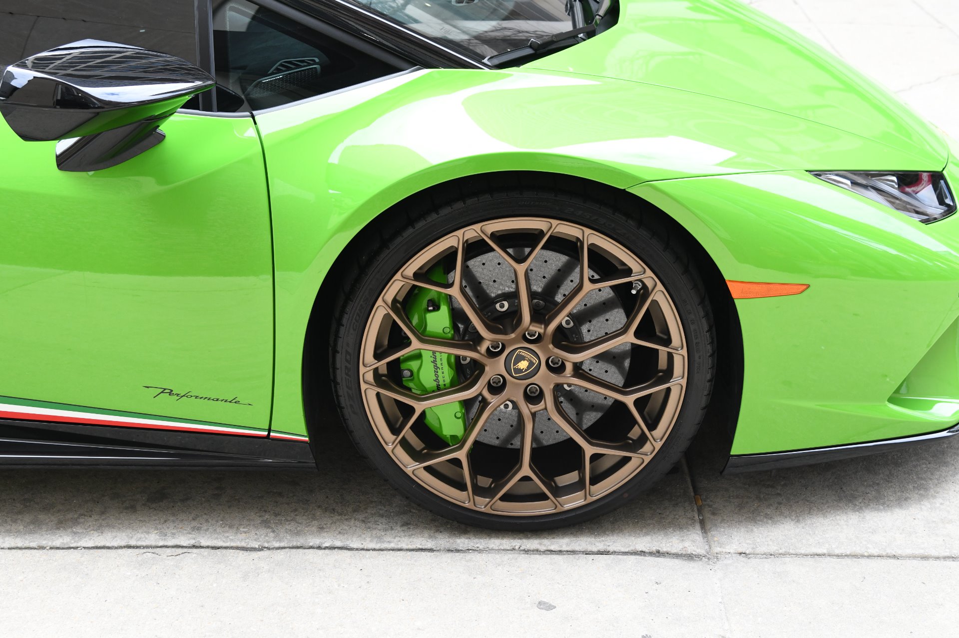 Used 2019 Lamborghini Huracan Spyder LP 640-4 Performante Spyder | St. Petersburg, FL