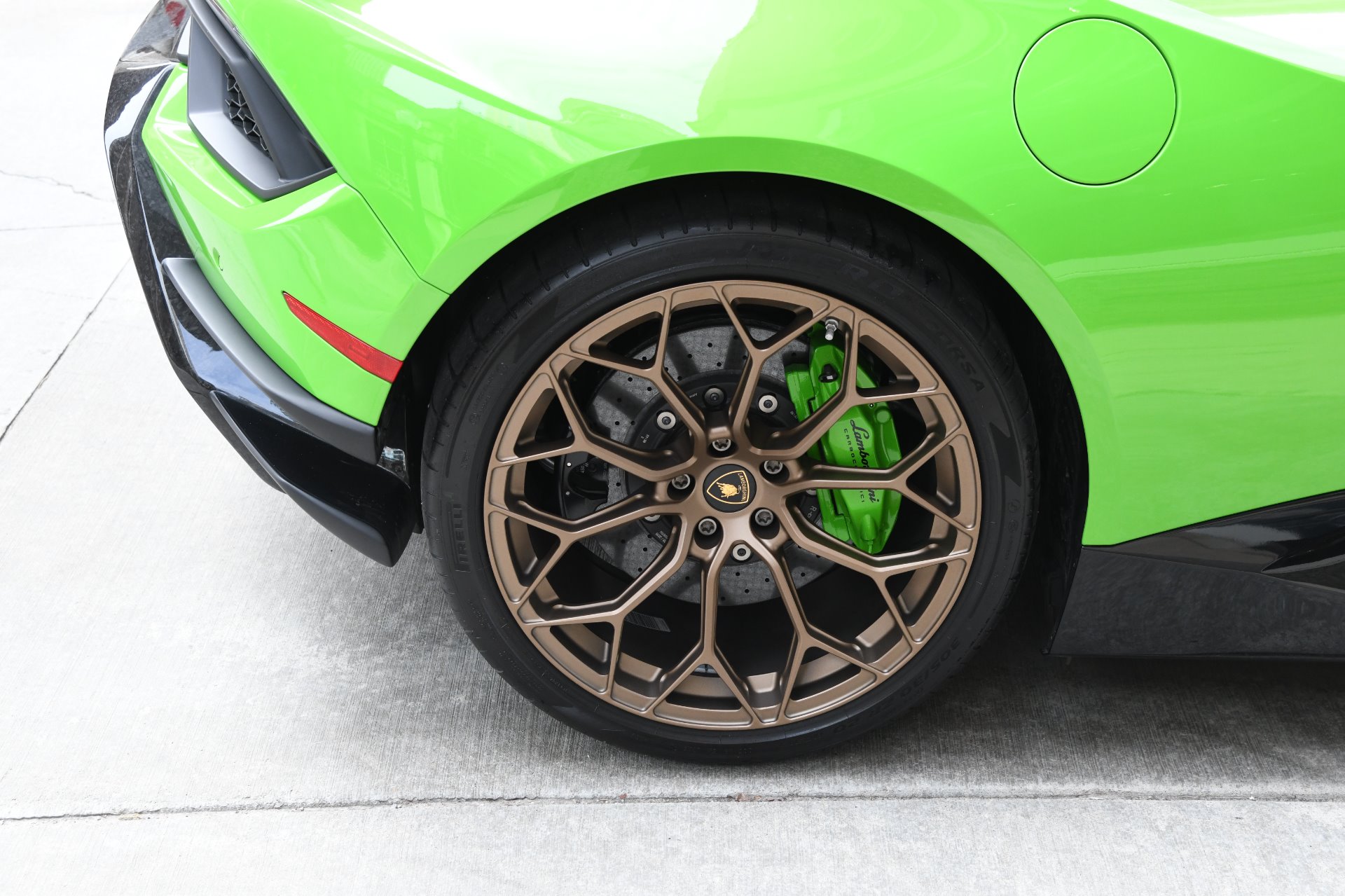 Used 2019 Lamborghini Huracan Spyder LP 640-4 Performante Spyder | St. Petersburg, FL
