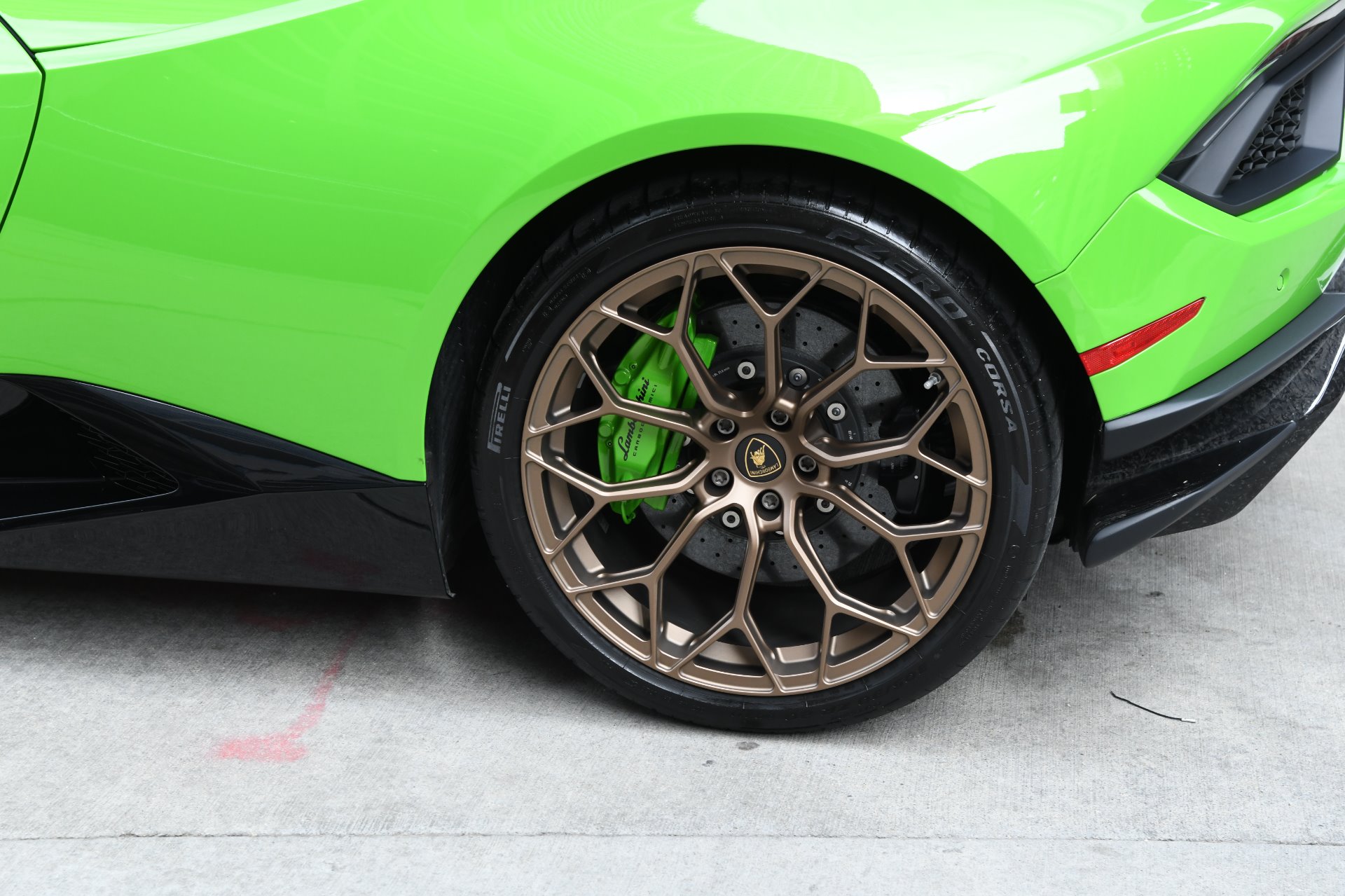 Used 2019 Lamborghini Huracan Spyder LP 640-4 Performante Spyder | St. Petersburg, FL