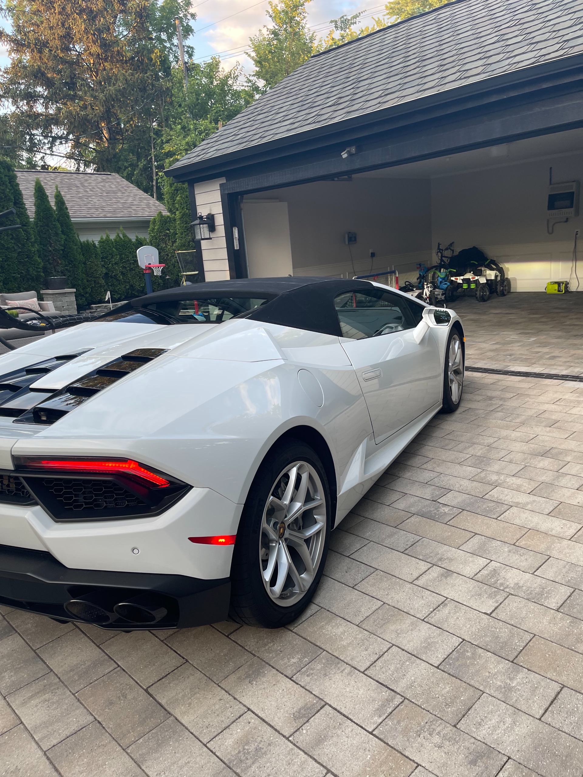 Used 2017 Lamborghini Huracan Spyder LP 580-2 Spyder | St. Petersburg, FL