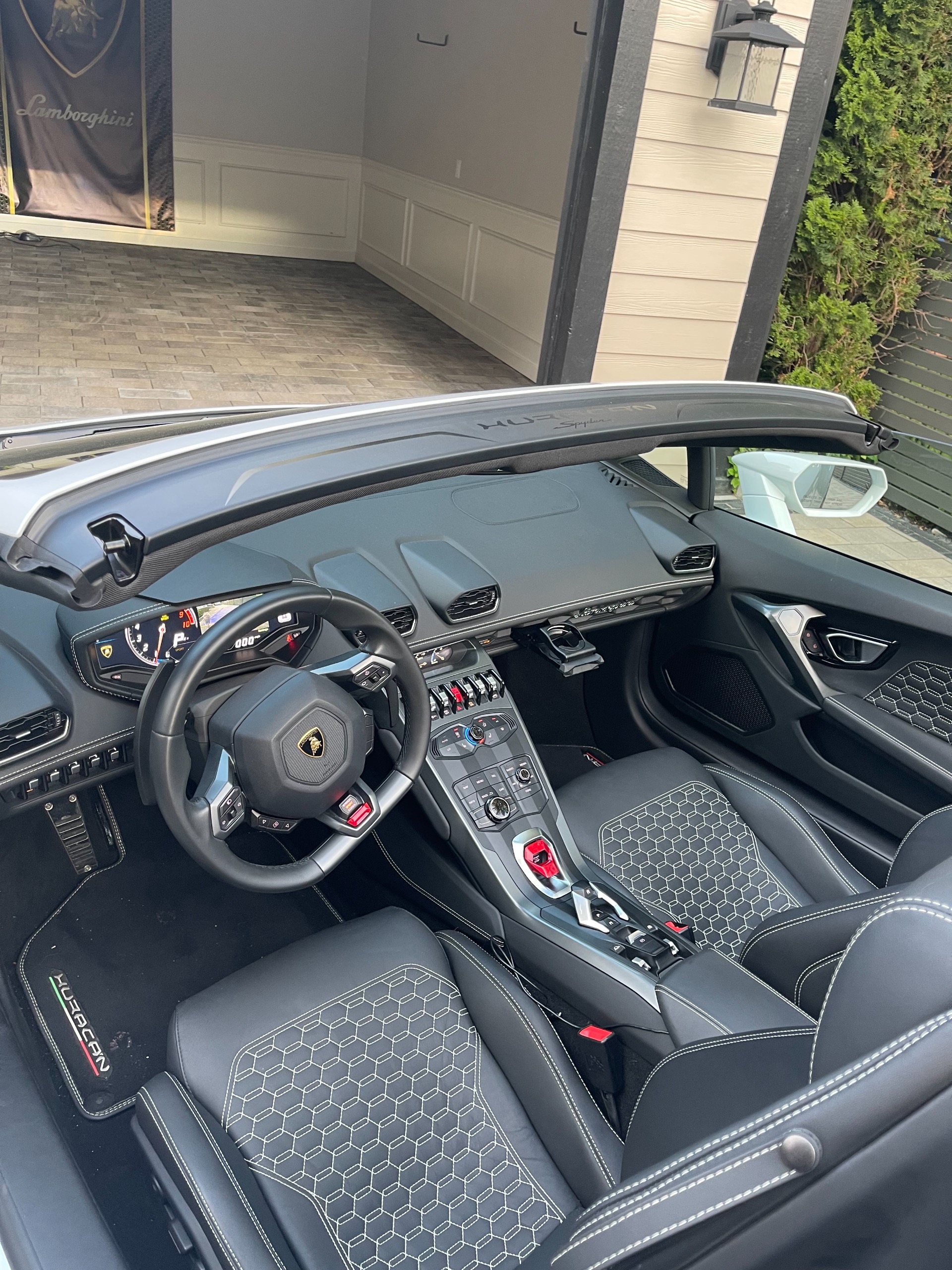 Used 2017 Lamborghini Huracan Spyder LP 580-2 Spyder | St. Petersburg, FL