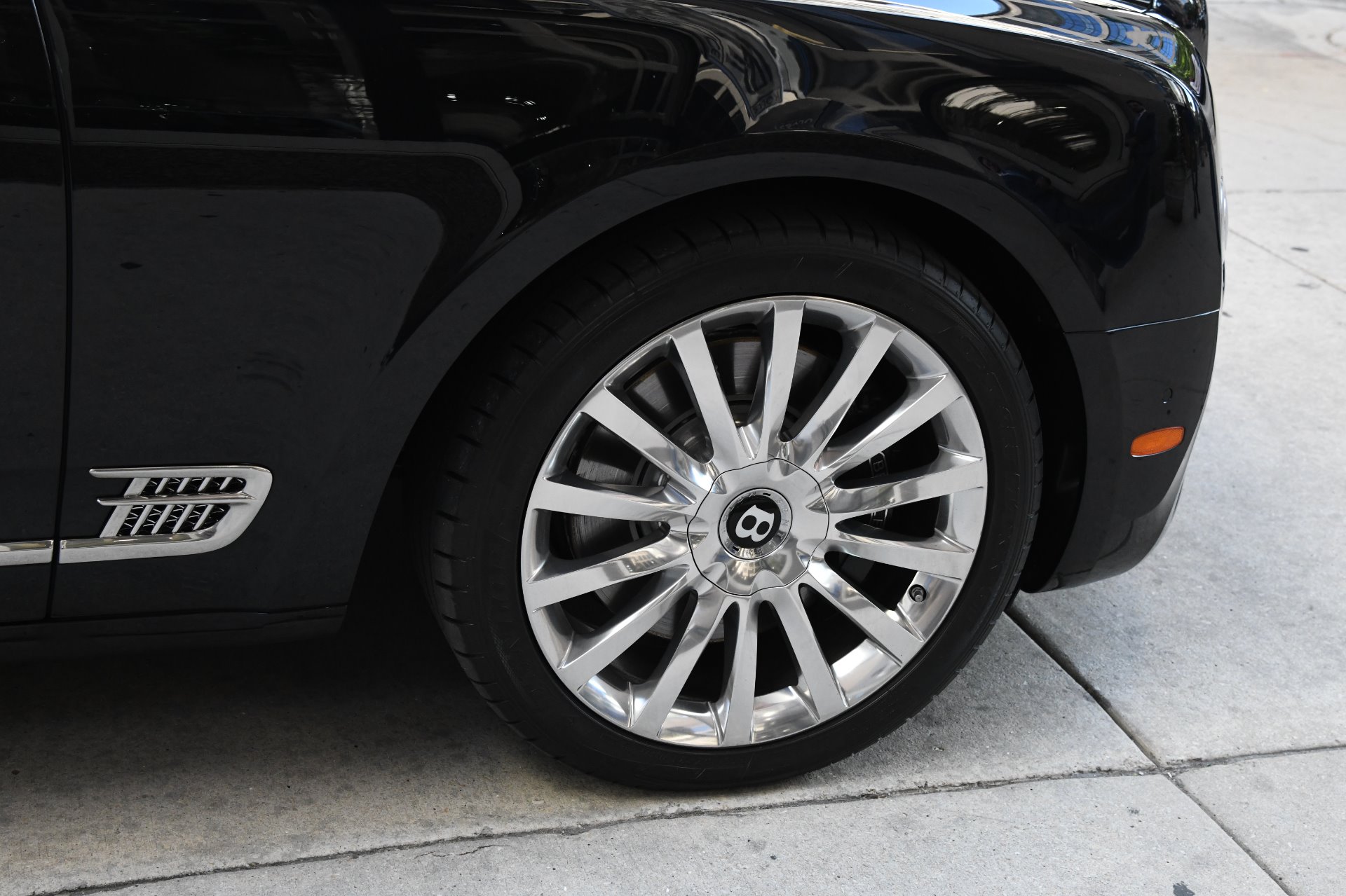 Used 2017 Bentley Mulsanne Extended Wheelbase Extended Wheelbase | St. Petersburg, FL