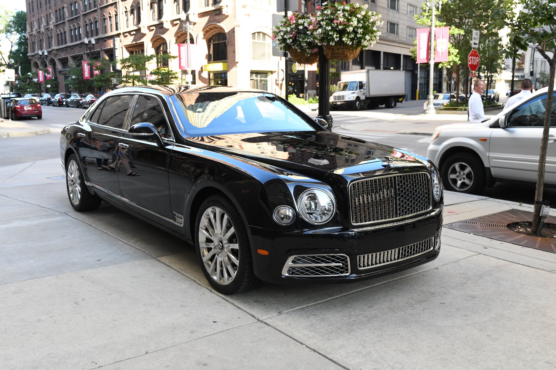 Used 2017 Bentley Mulsanne Extended Wheelbase Extended Wheelbase | St. Petersburg, FL