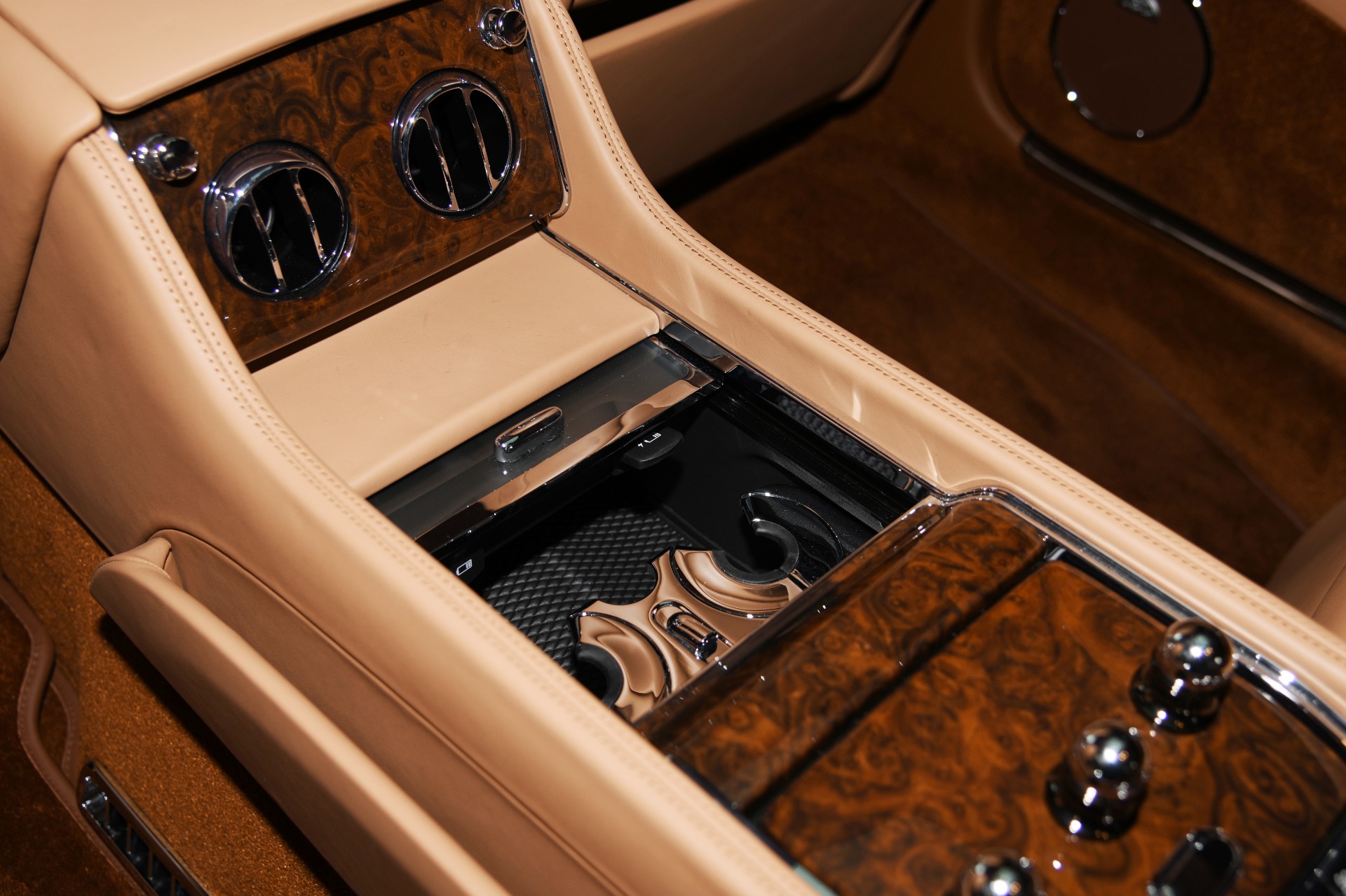 Used 2017 Bentley Mulsanne Extended Wheelbase Extended Wheelbase | St. Petersburg, FL