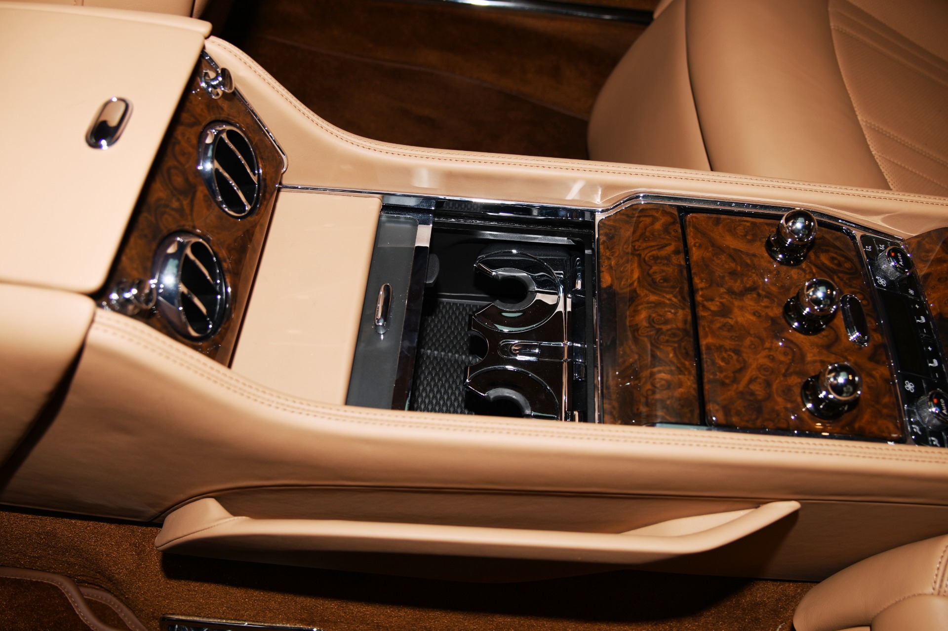 Used 2017 Bentley Mulsanne Extended Wheelbase Extended Wheelbase | St. Petersburg, FL