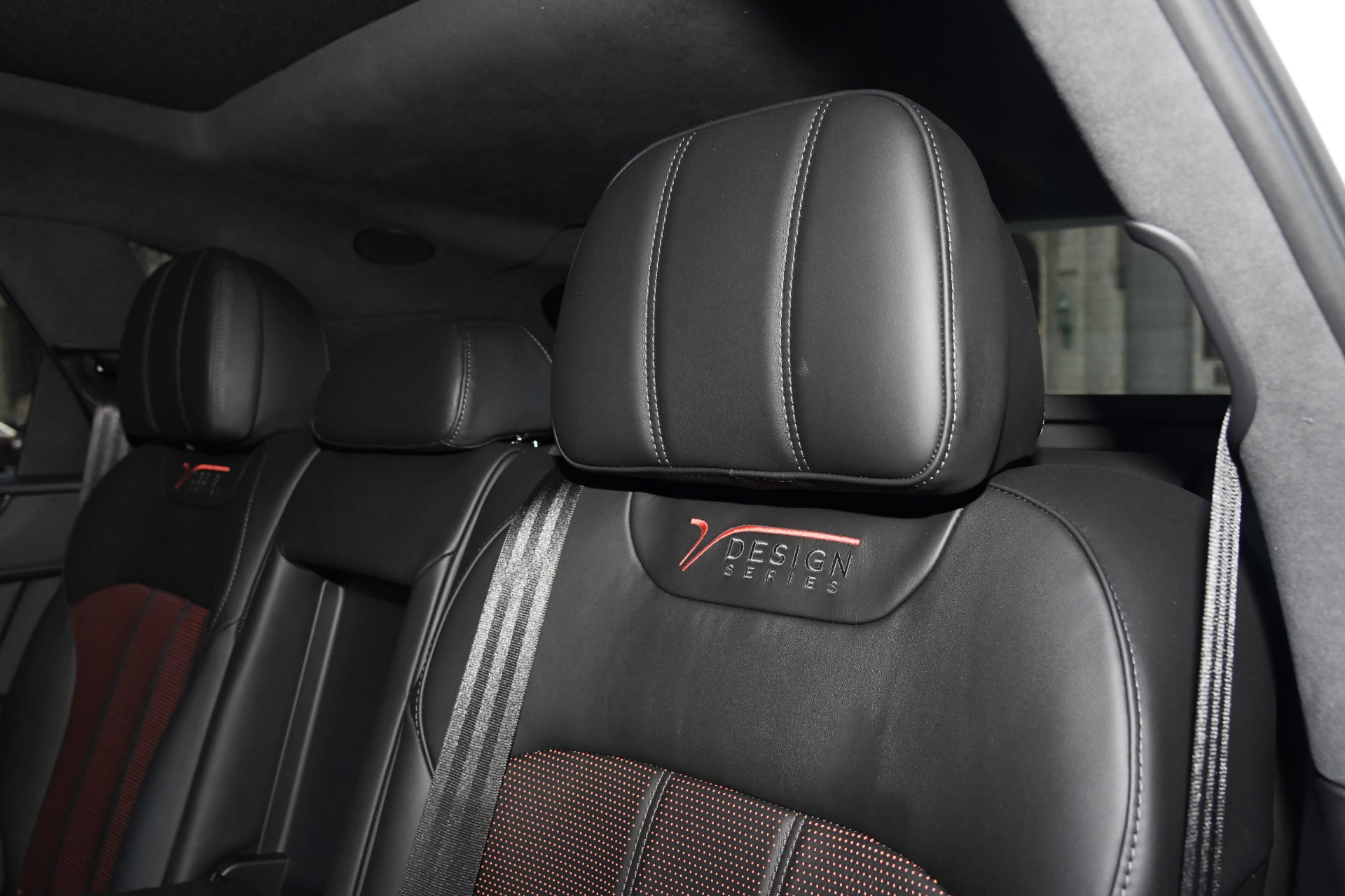 New 2020 Bentley Bentayga V8 Design Series | St. Petersburg, FL