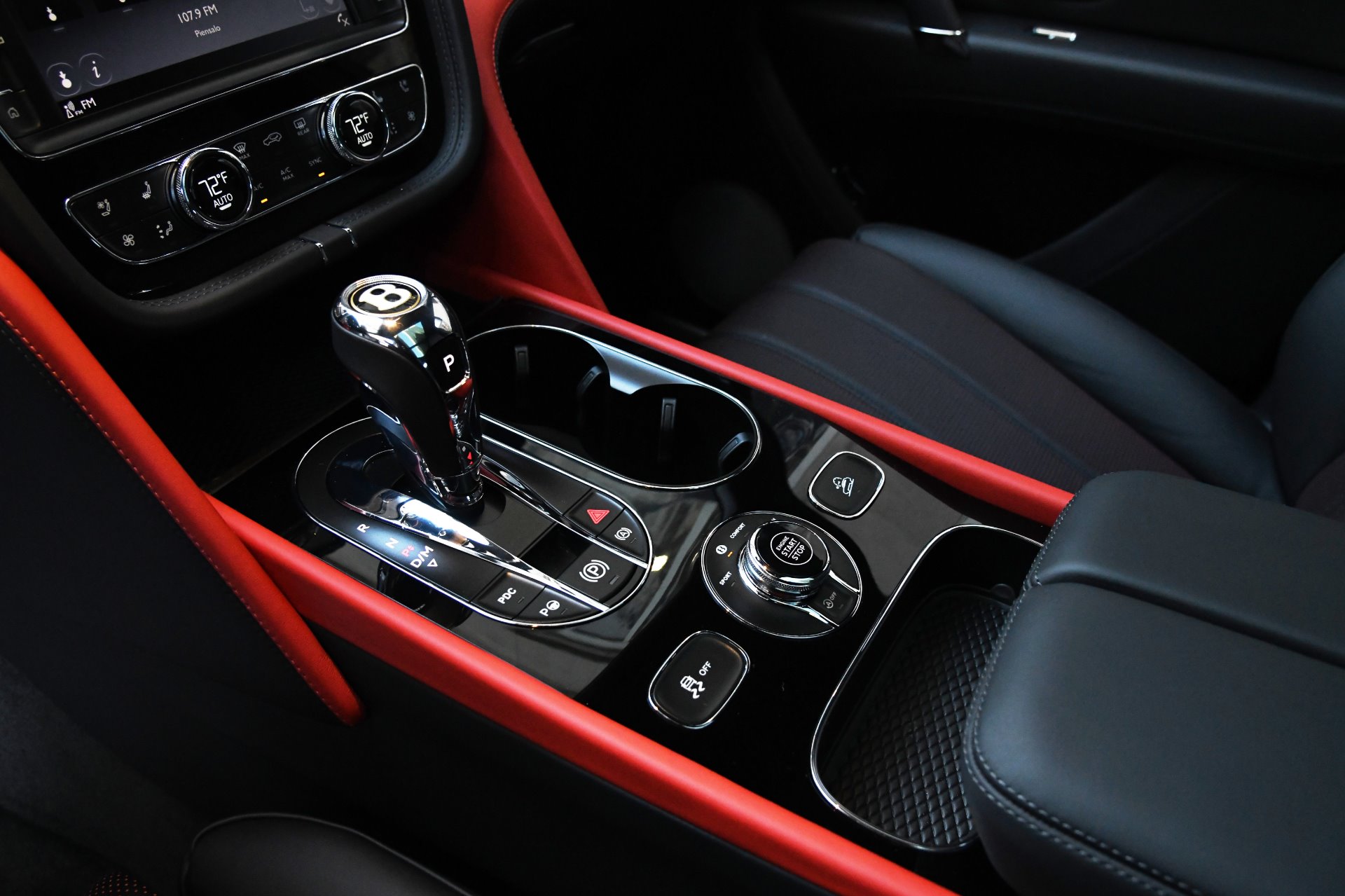 New 2020 Bentley Bentayga V8 Design Series | St. Petersburg, FL