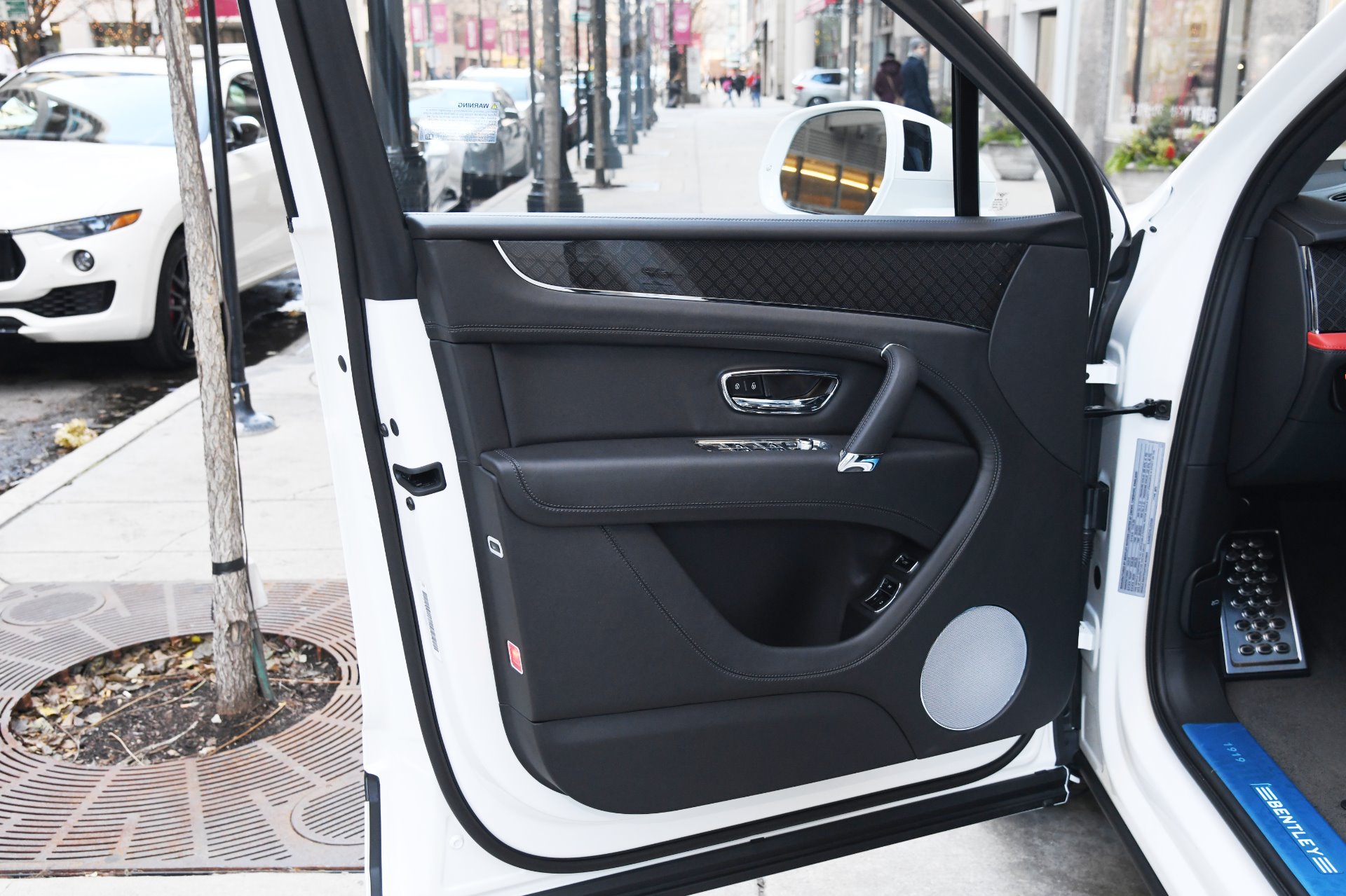 New 2020 Bentley Bentayga V8 Design Series | St. Petersburg, FL